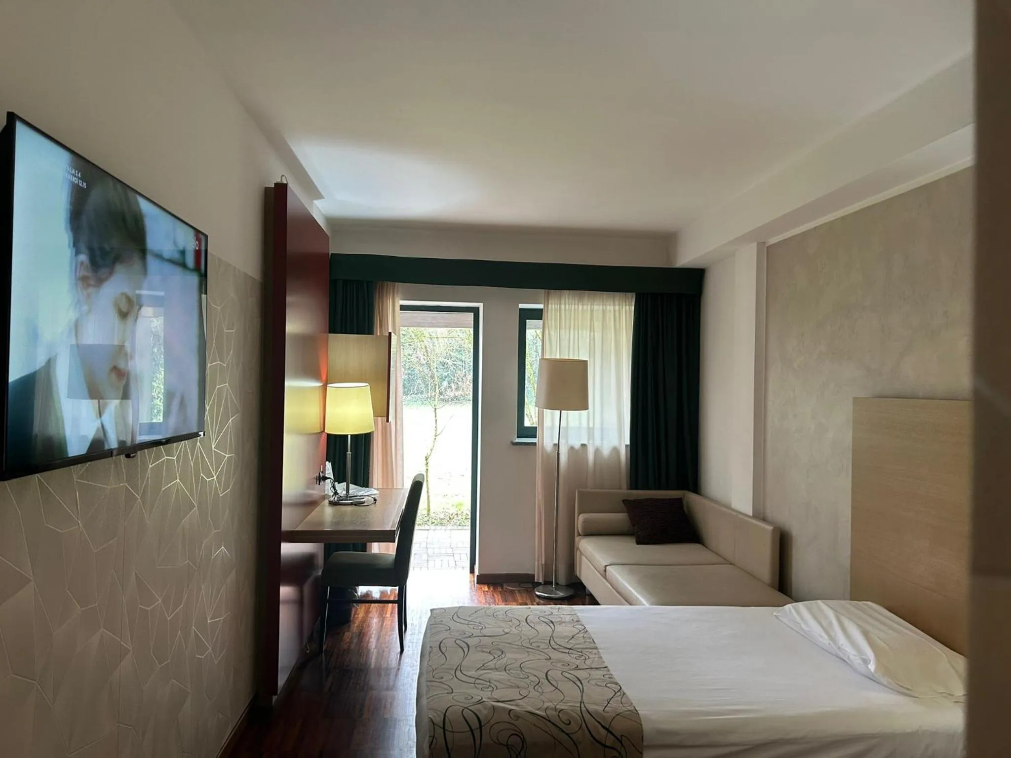 Balcony/Terrace, Bed in Cascina Scova Resort