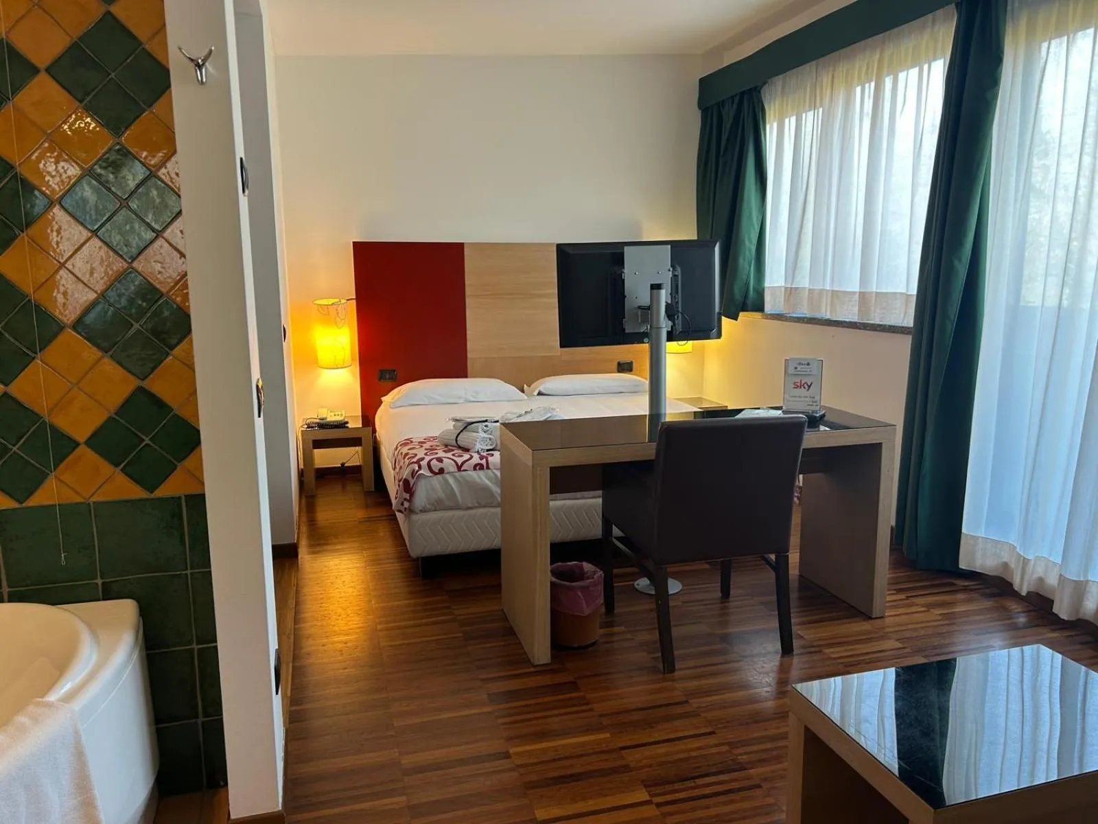 Hot Tub, Bed in Cascina Scova Resort