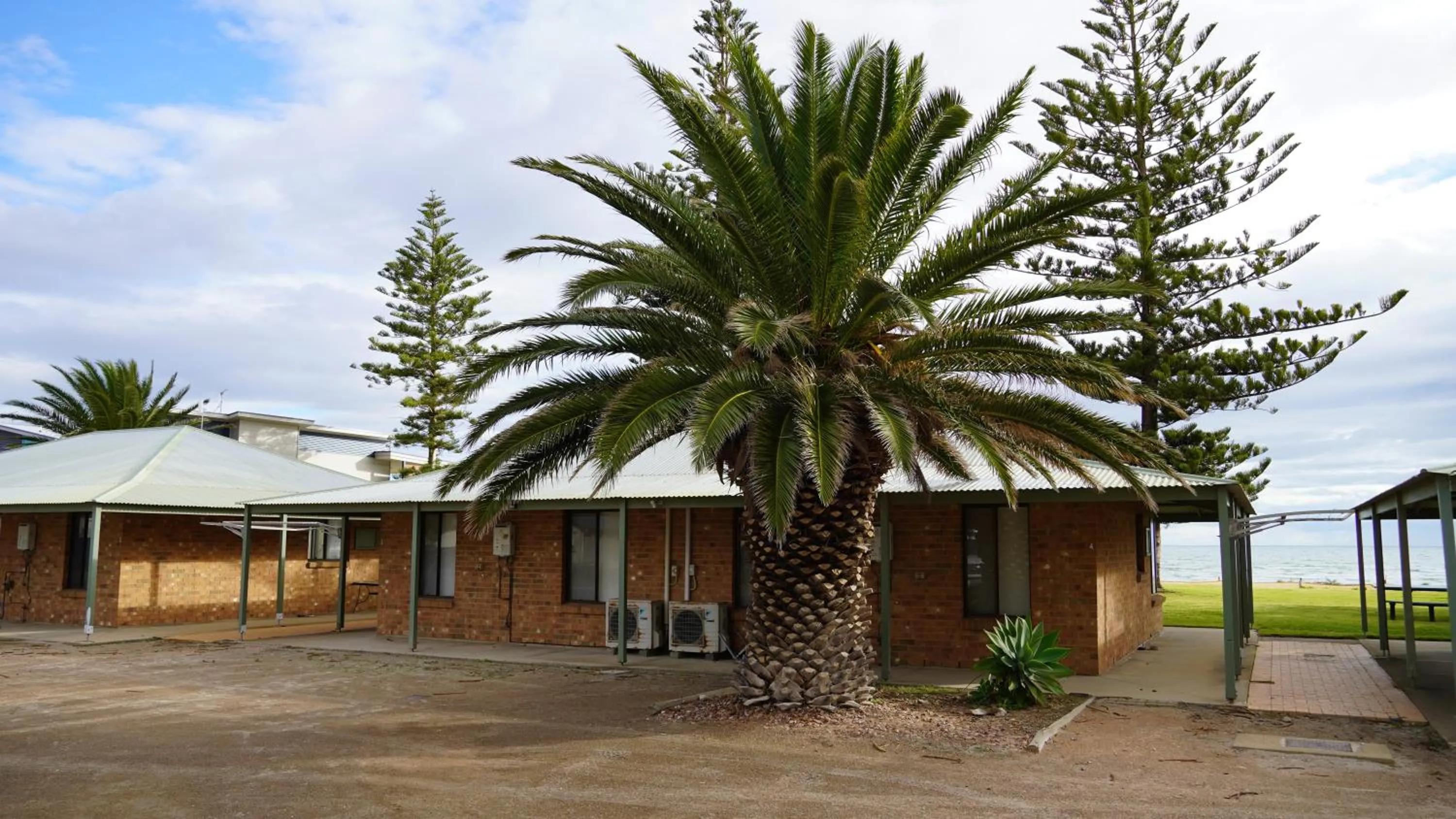 Property building in Wallaroo Holiday Park