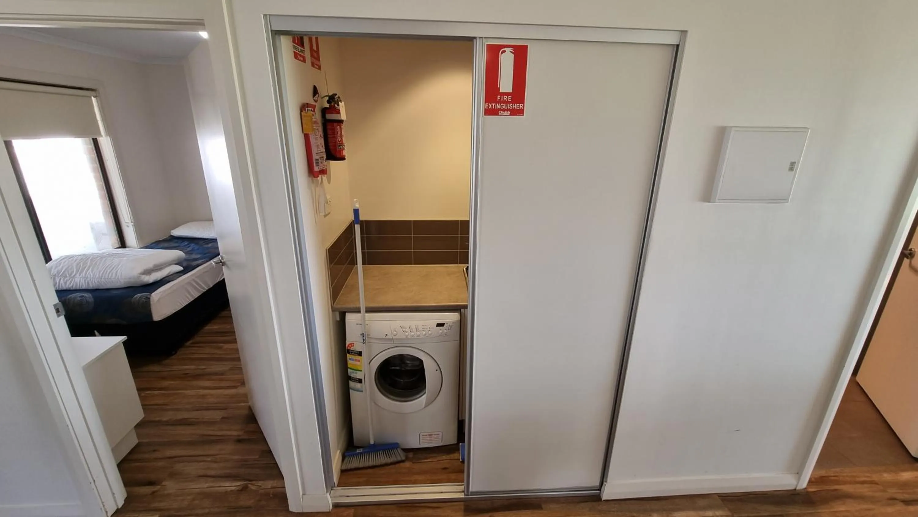 laundry, Bed in Wallaroo Holiday Park