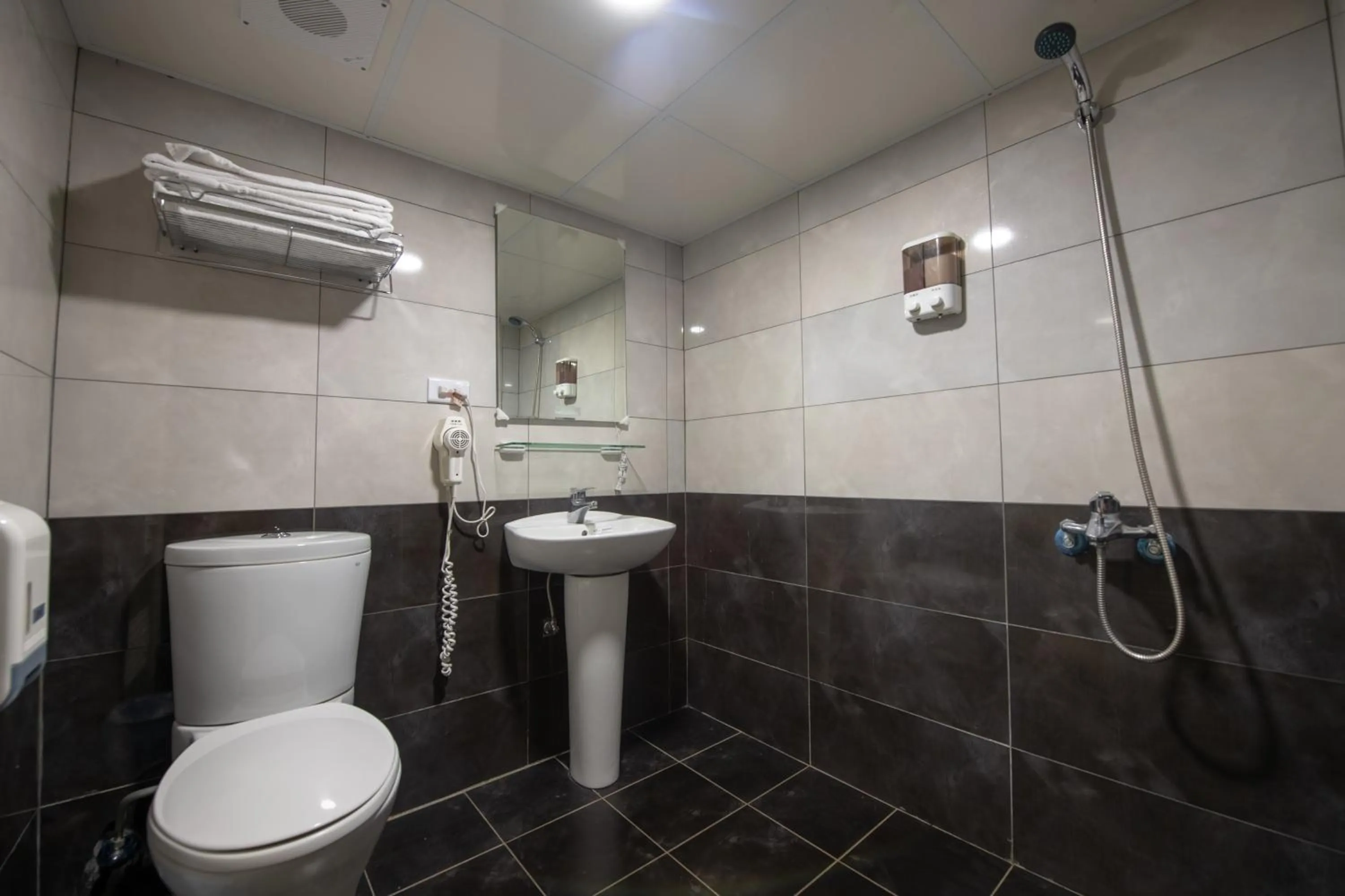 Shower in England Vacation Hotel