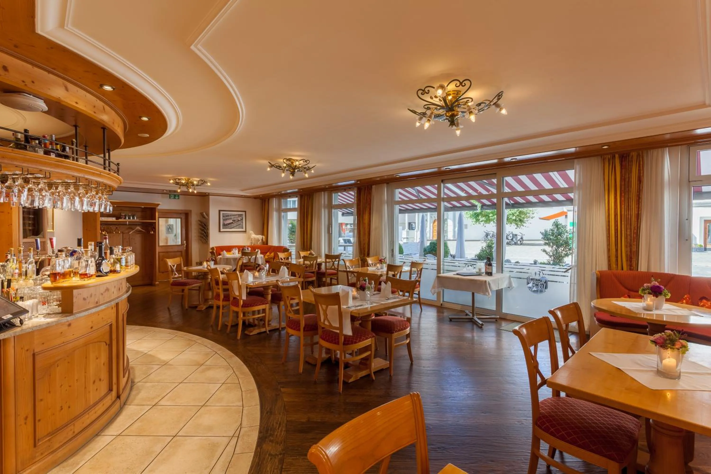 Restaurant/places to eat in Weisses Rössli Swiss Quality Hotel