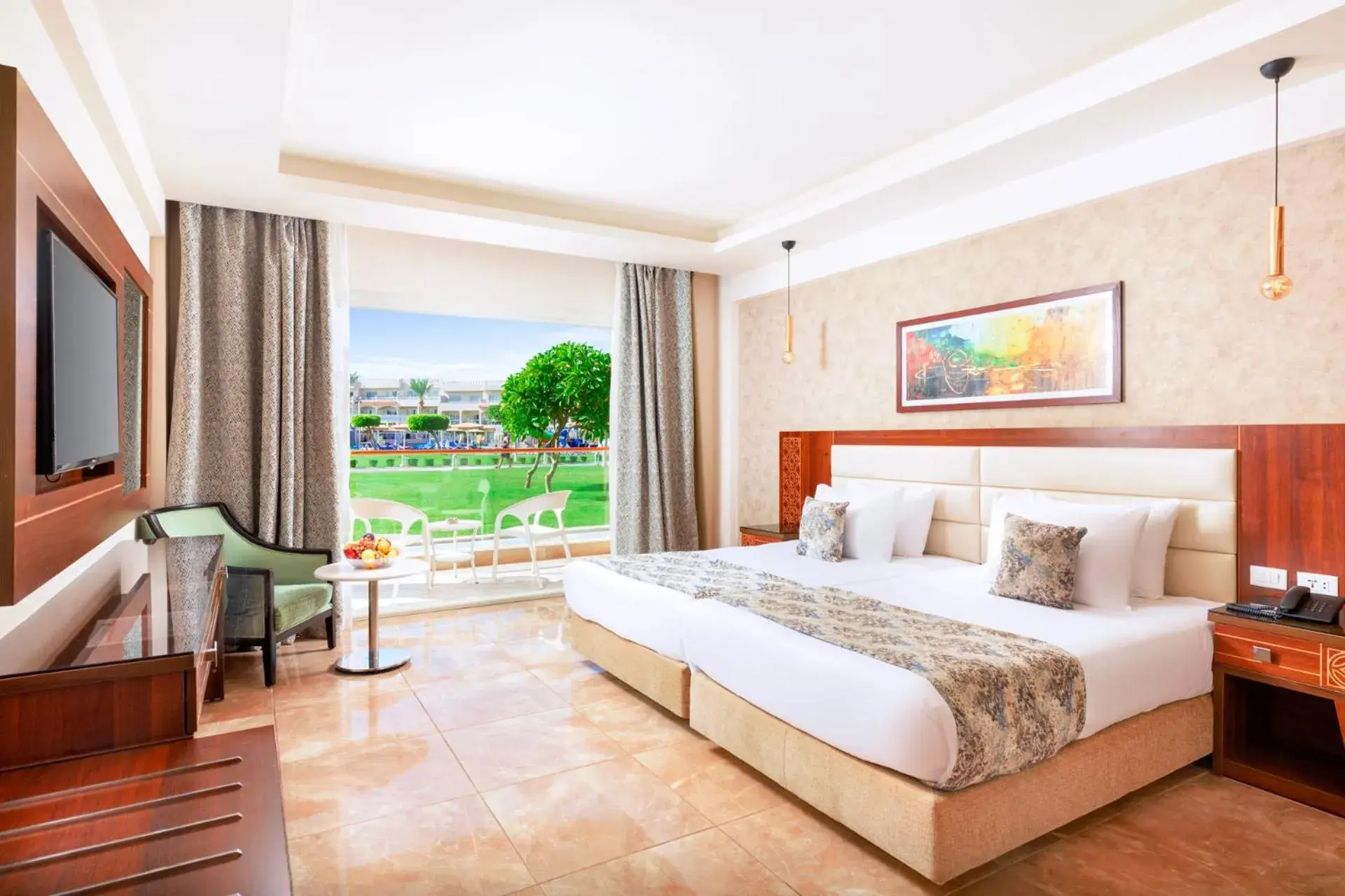 Deluxe Double or Twin Room with Garden View - single occupancy in Pickalbatros Royal Moderna Sharm "Aqua Park" Deluxe Double or Twin Room with Garden View - single occupancy in Pickalbatros Royal Moderna Sharm "Aqua Park"