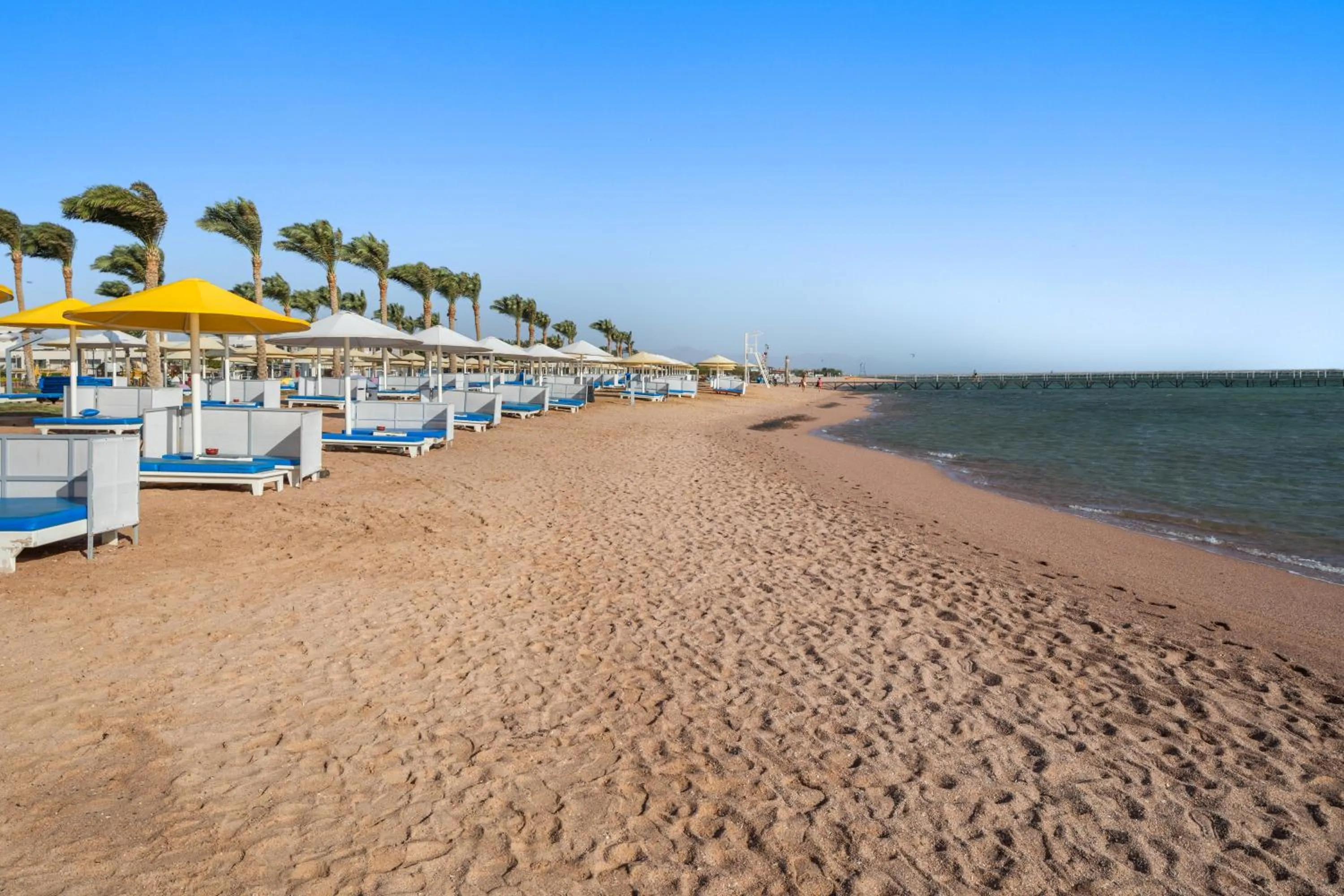 Beach in Pickalbatros Royal Moderna Sharm "Aqua Park"- All inclusive