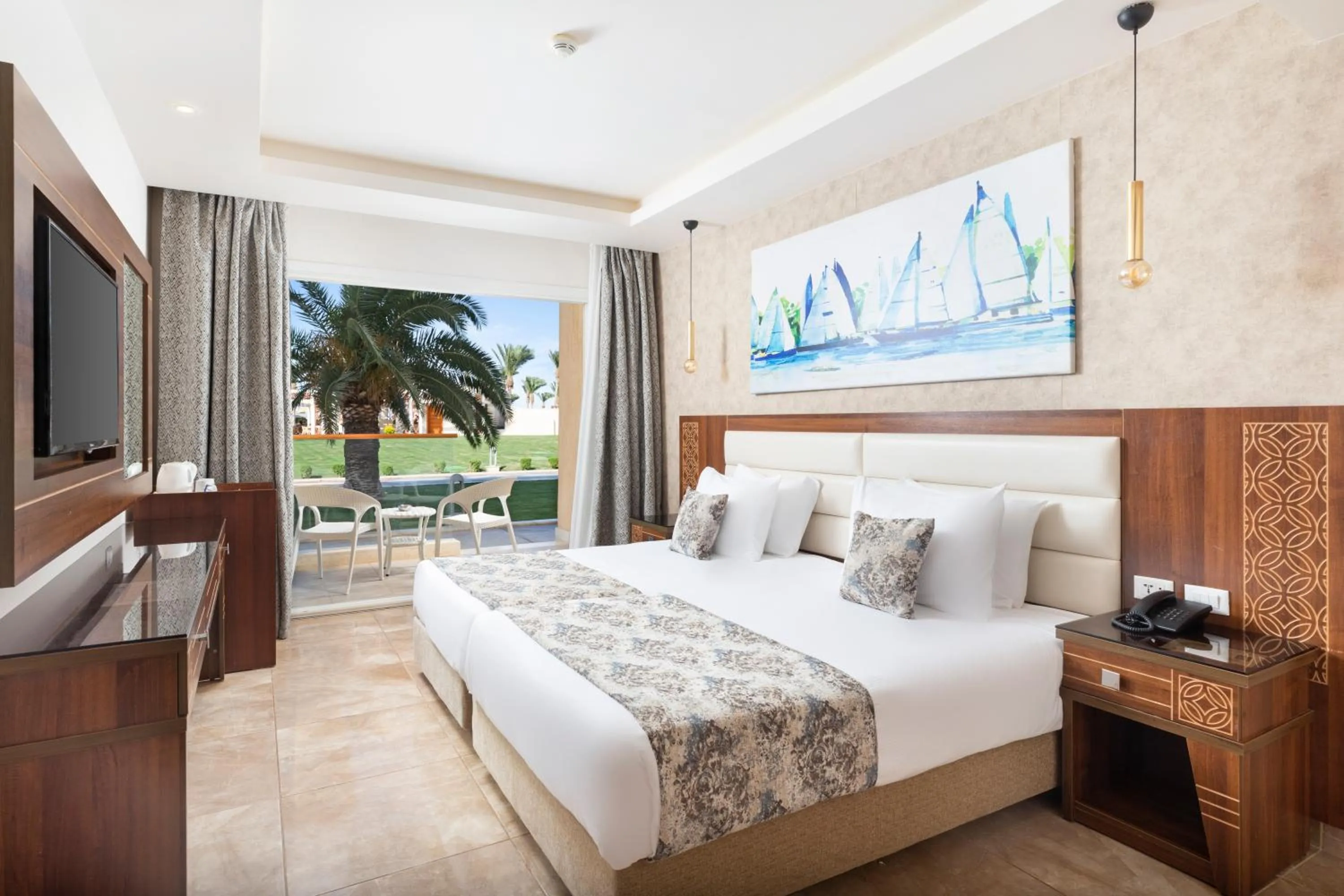 Bedroom, Bed in Pickalbatros Royal Moderna Sharm "Aqua Park"- All inclusive