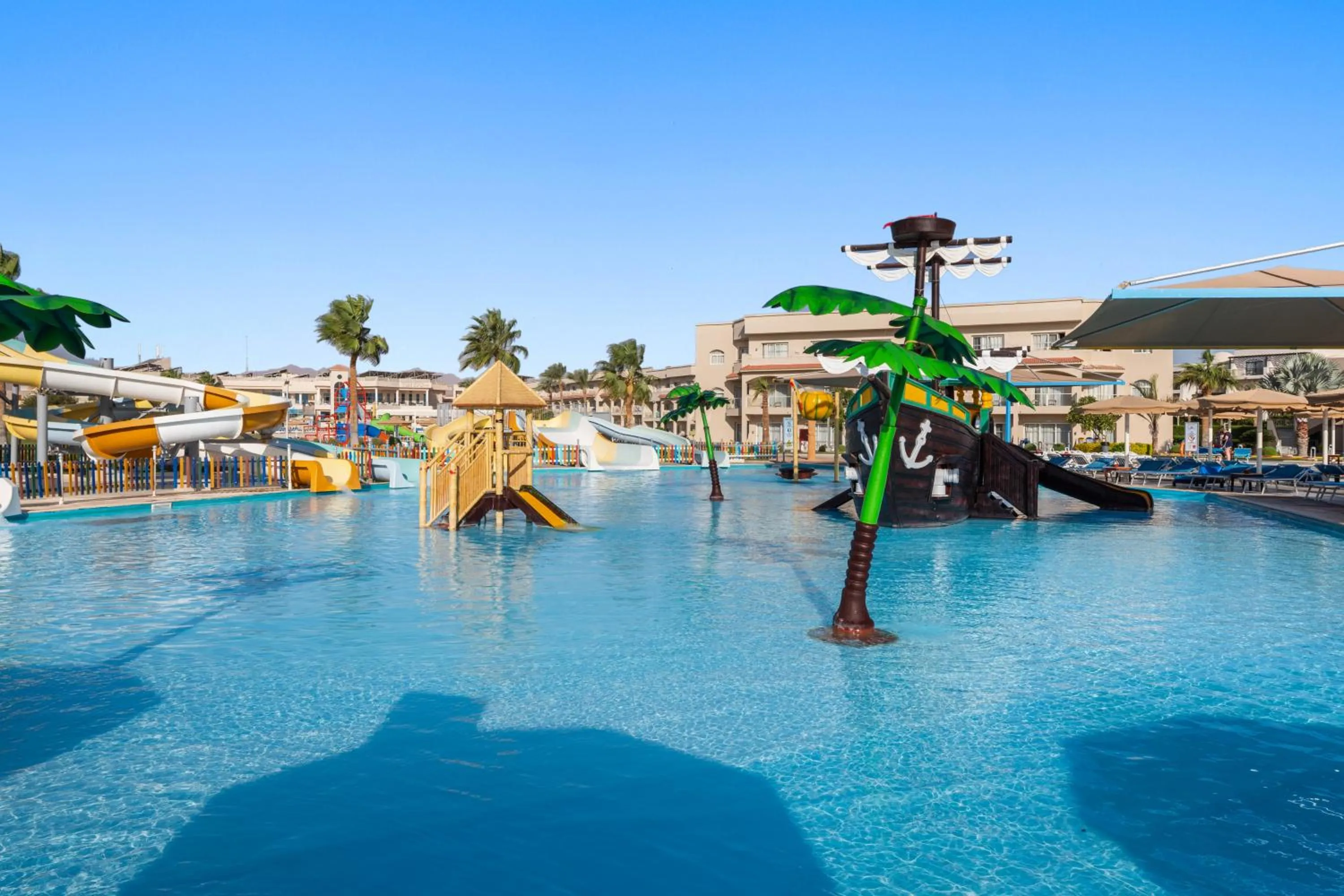 Swimming pool in Pickalbatros Royal Moderna Sharm "Aqua Park"- All inclusive