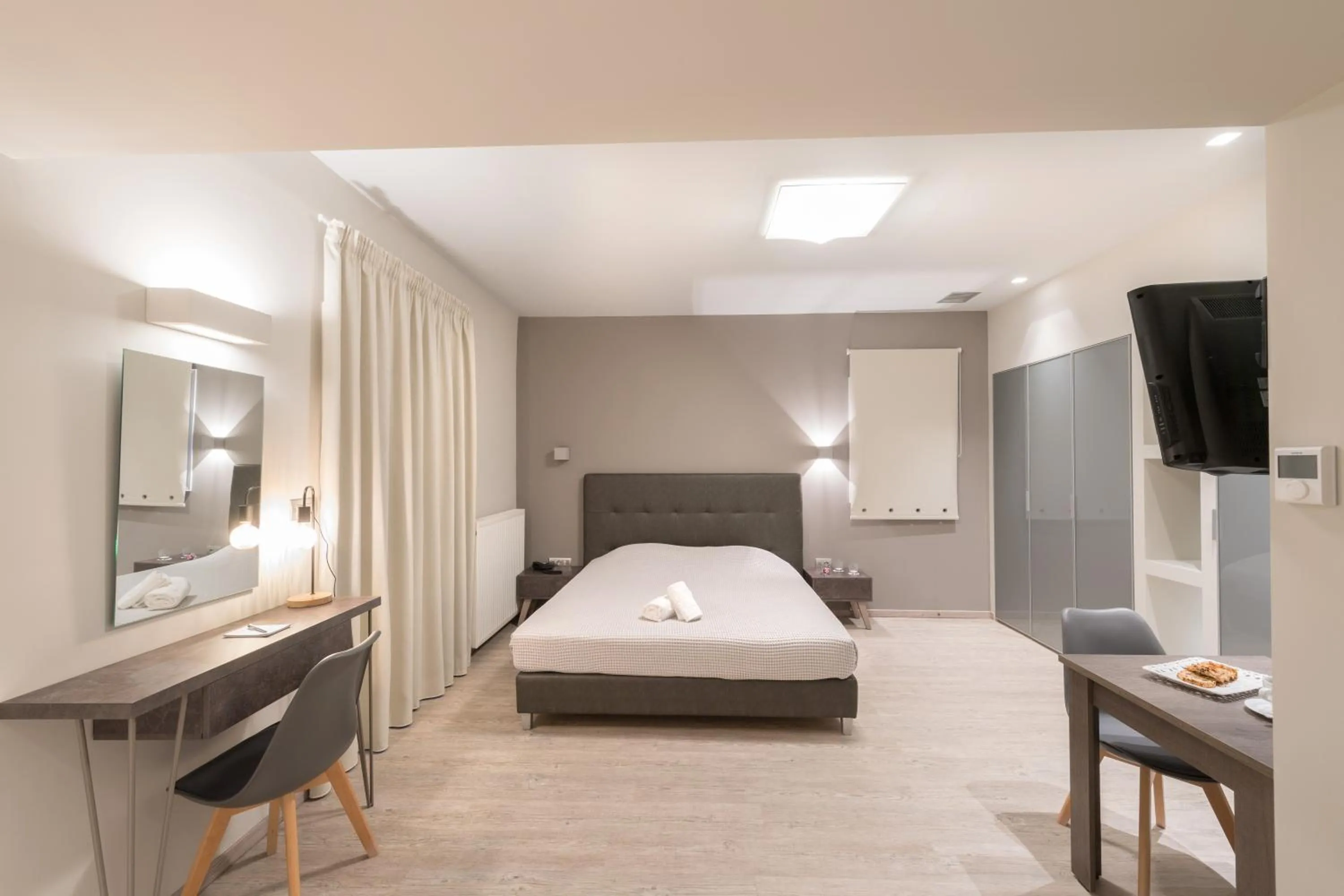 Photo of the whole room, Bed in Castello Hotel