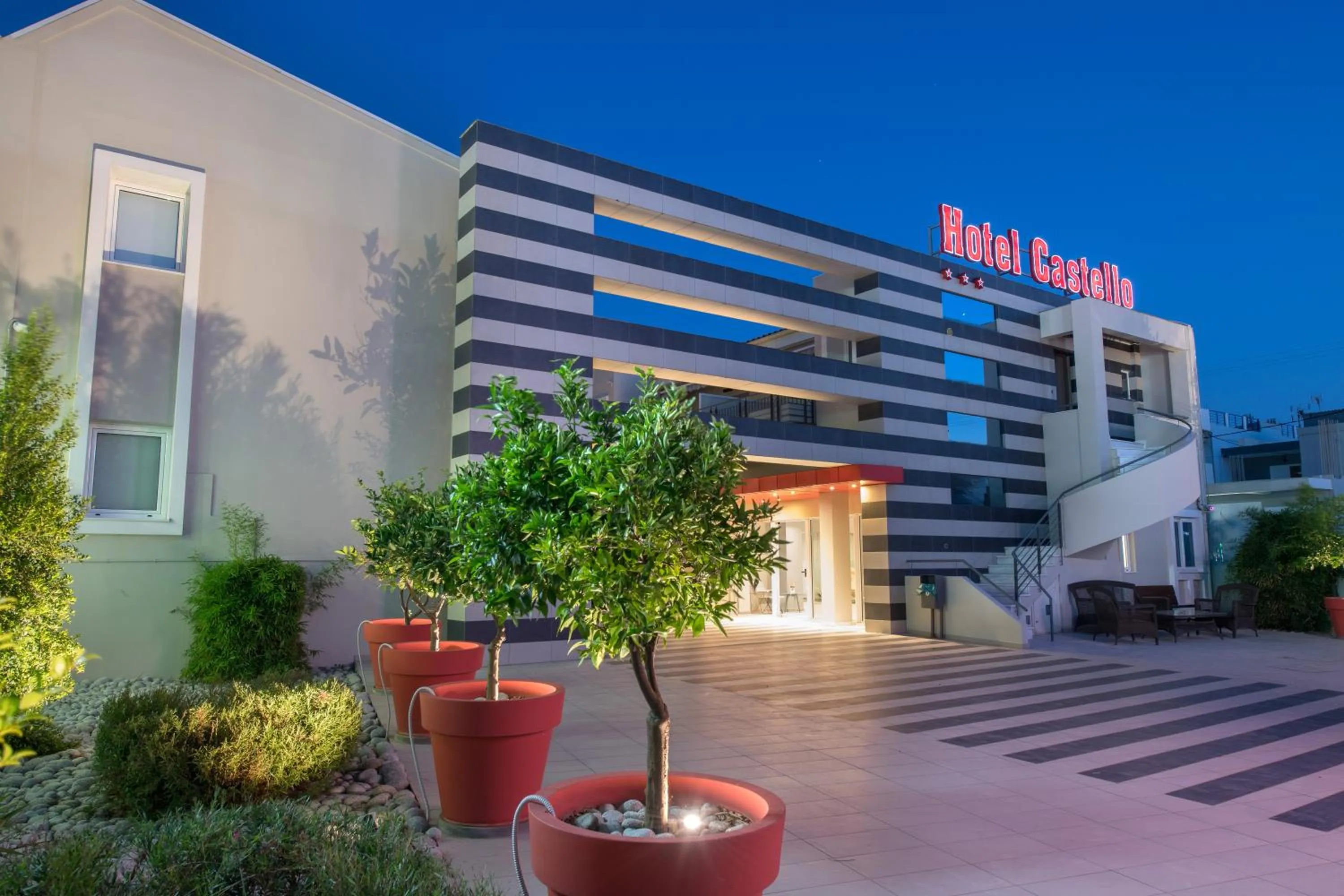Facade/entrance in Castello Hotel