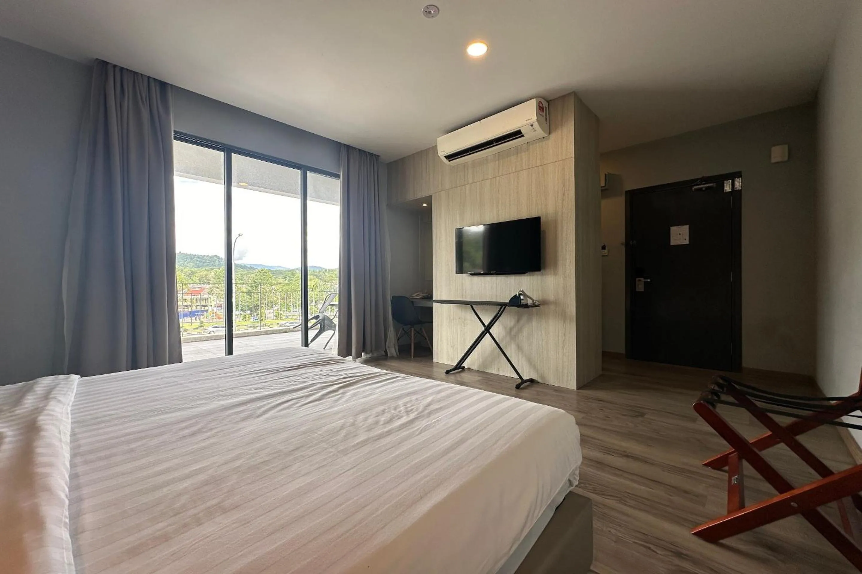 Bedroom, Bed in OYO Townhouse, Selayang formerly RHR Hotel