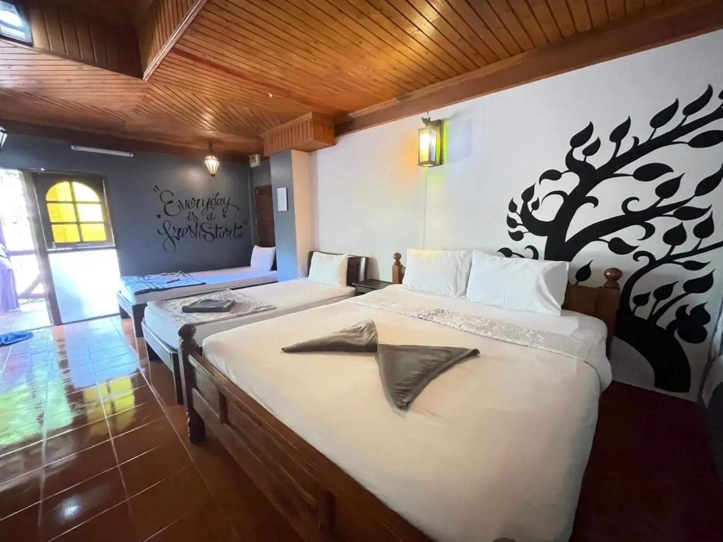 Classic Quadruple Room in Big Fish Resort Koh Tao Classic Quadruple Room in Big Fish Resort Koh Tao