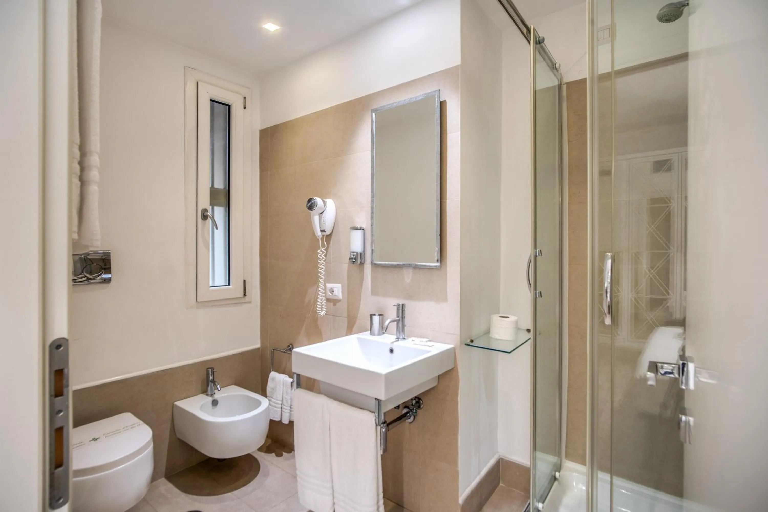 Bathroom in A Peace Of Rome B&B