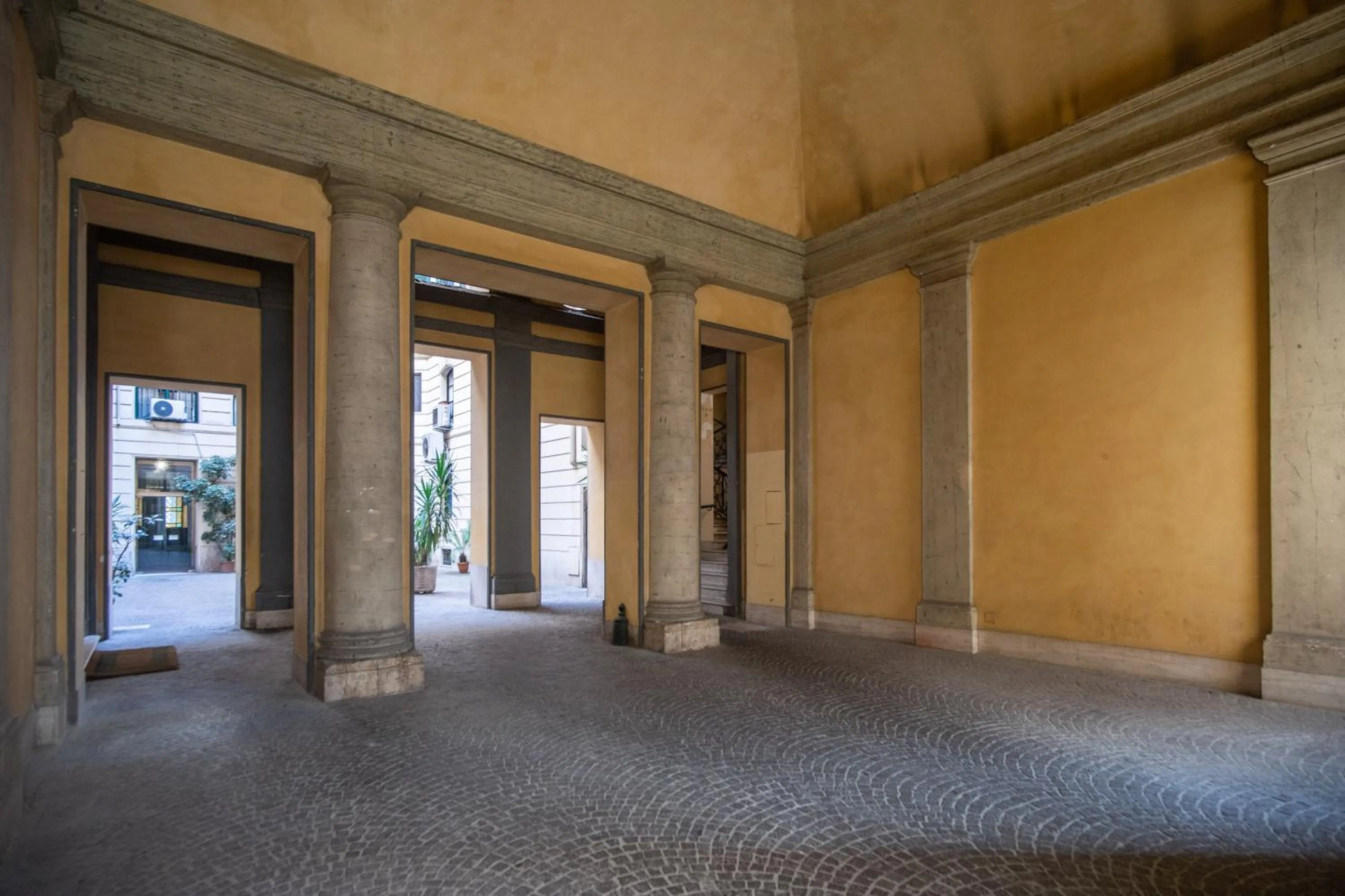 Patio in A Peace Of Rome B&B