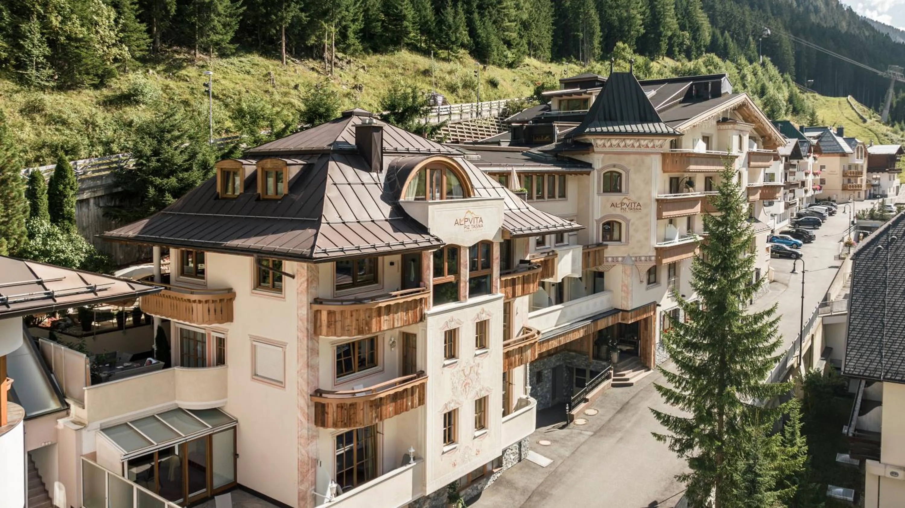 Property building in Alpvita Piz Tasna