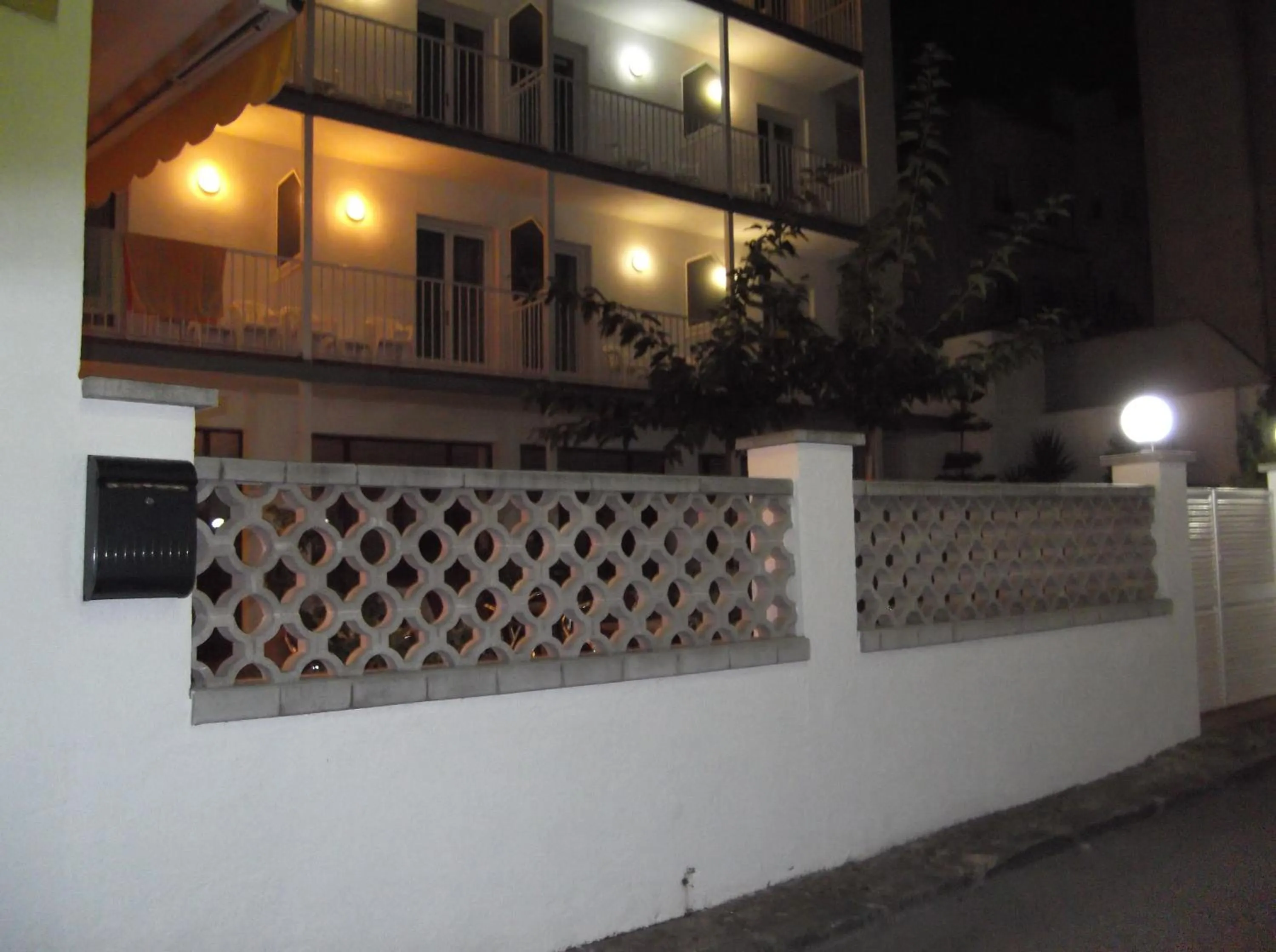 Facade/entrance in Hotel Simeon