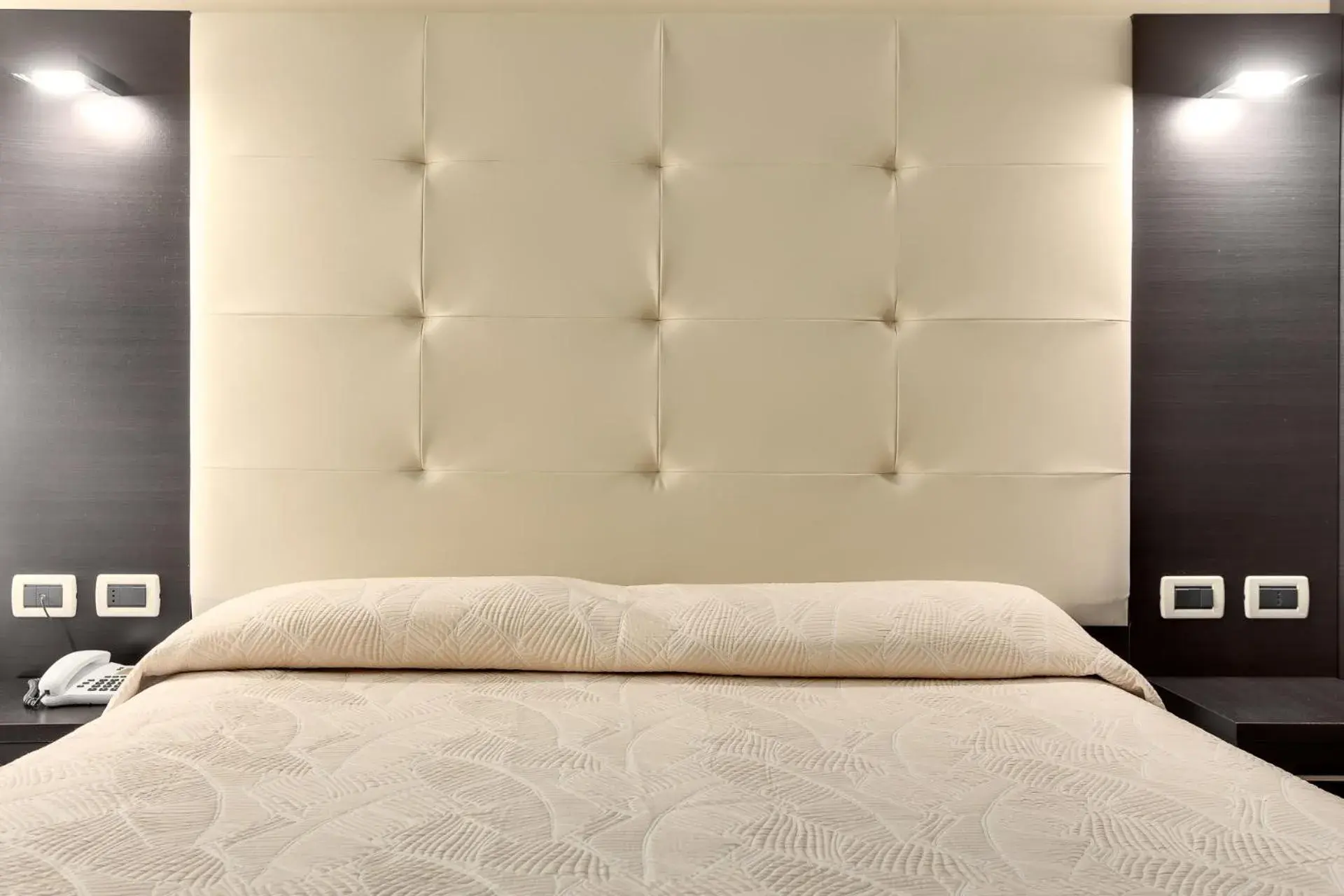 Single Room in Hotel-Residence- Le Dune Mare & Breakfast Single Room in Hotel-Residence- Le Dune Mare & Breakfast