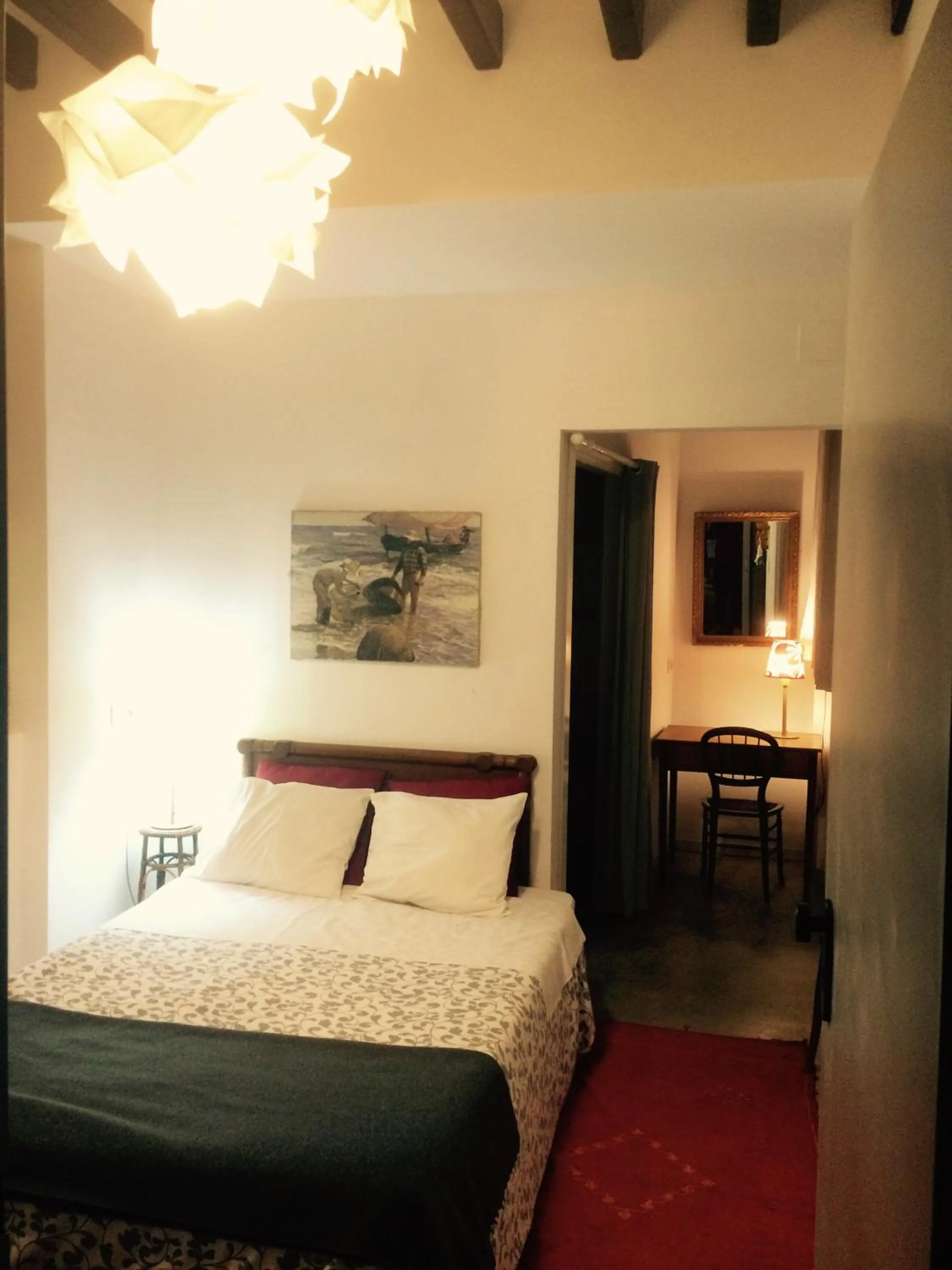 Inner courtyard view, Bed in Barrio Boutik Hostal long stays