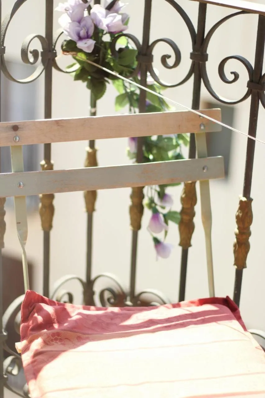 Balcony/Terrace, Bed in Barrio Boutik Hostal long stays