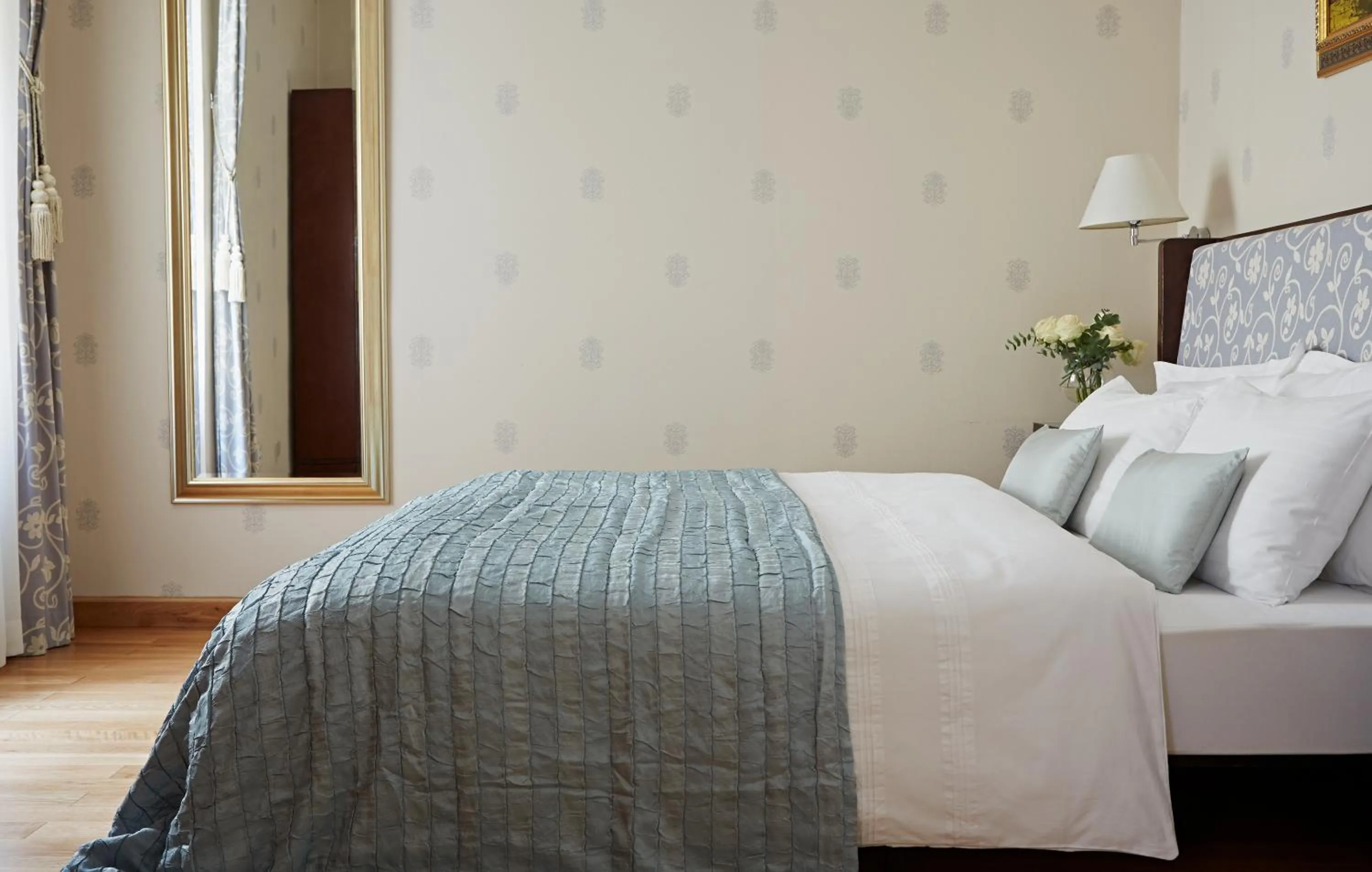 Bedroom, Bed in Apartments Almandine