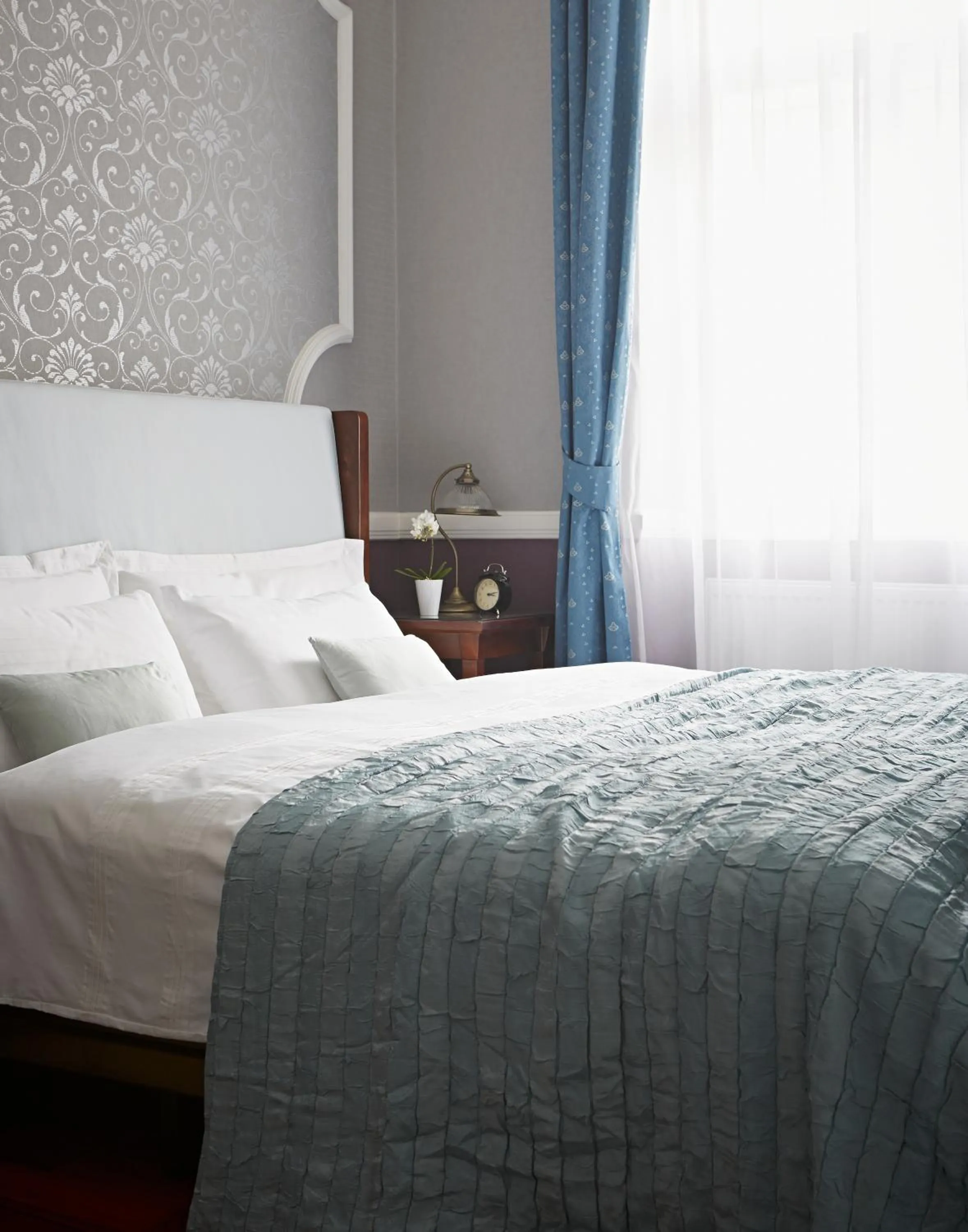 Bedroom, Bed in Apartments Almandine