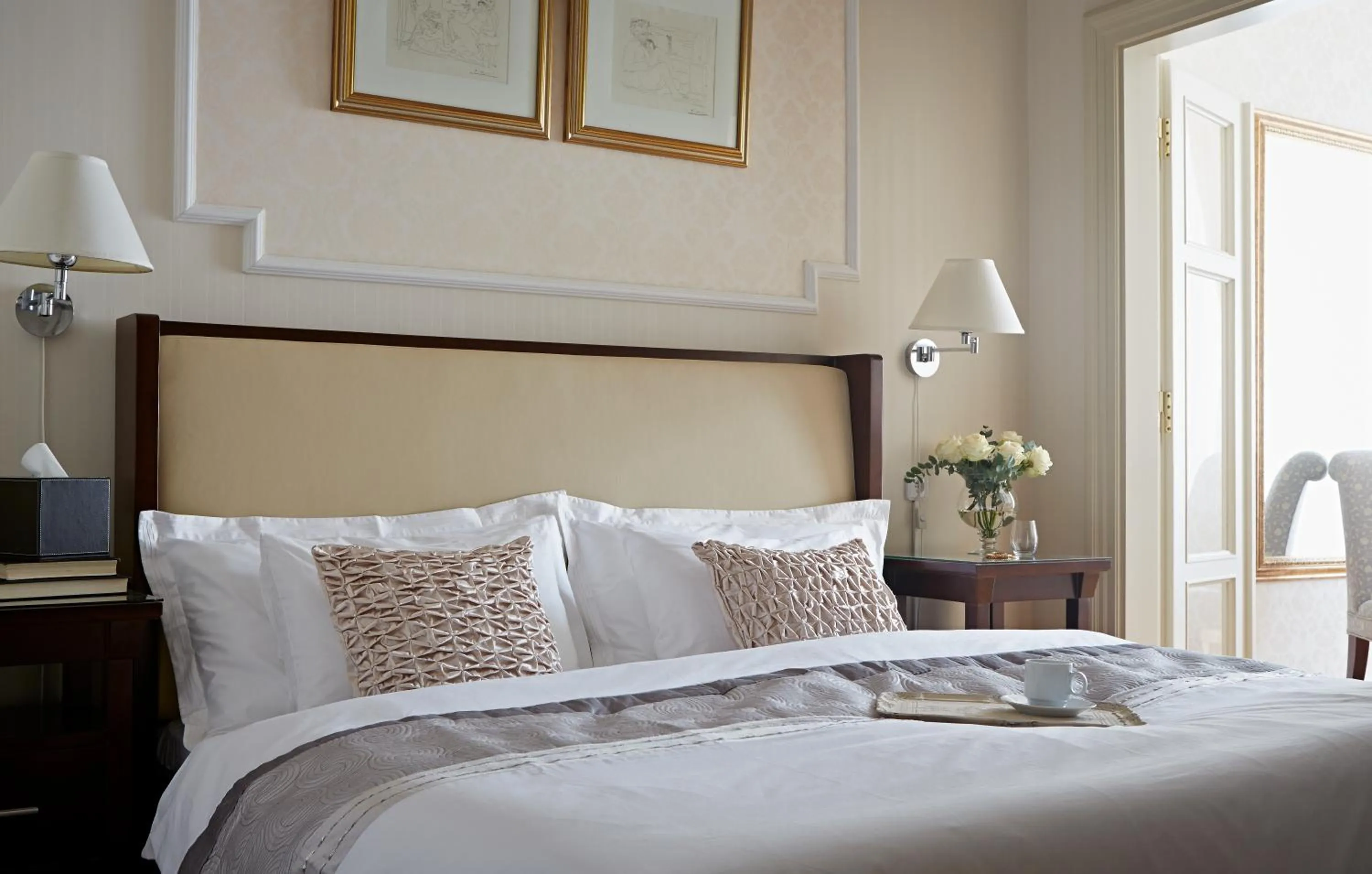 Bedroom, Bed in Apartments Almandine