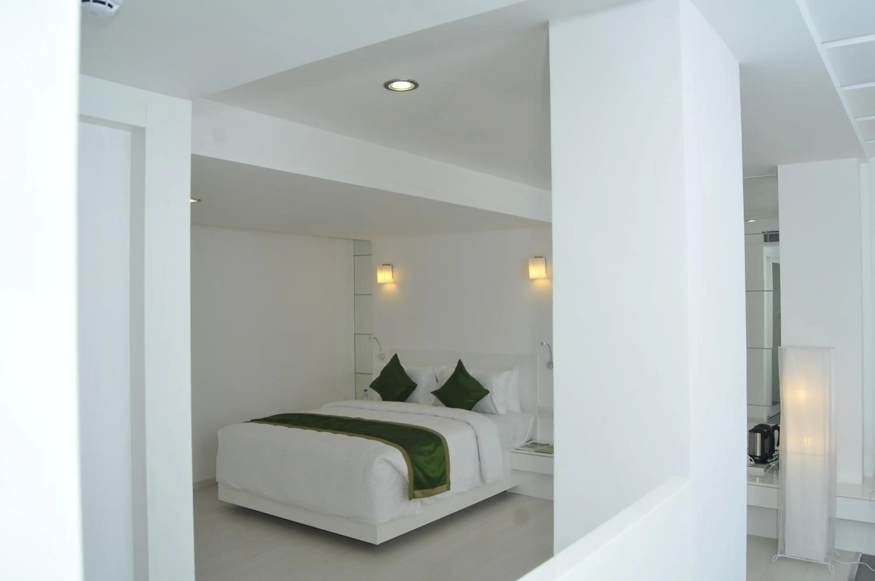 Bed in ICON SELECT by Bhagini