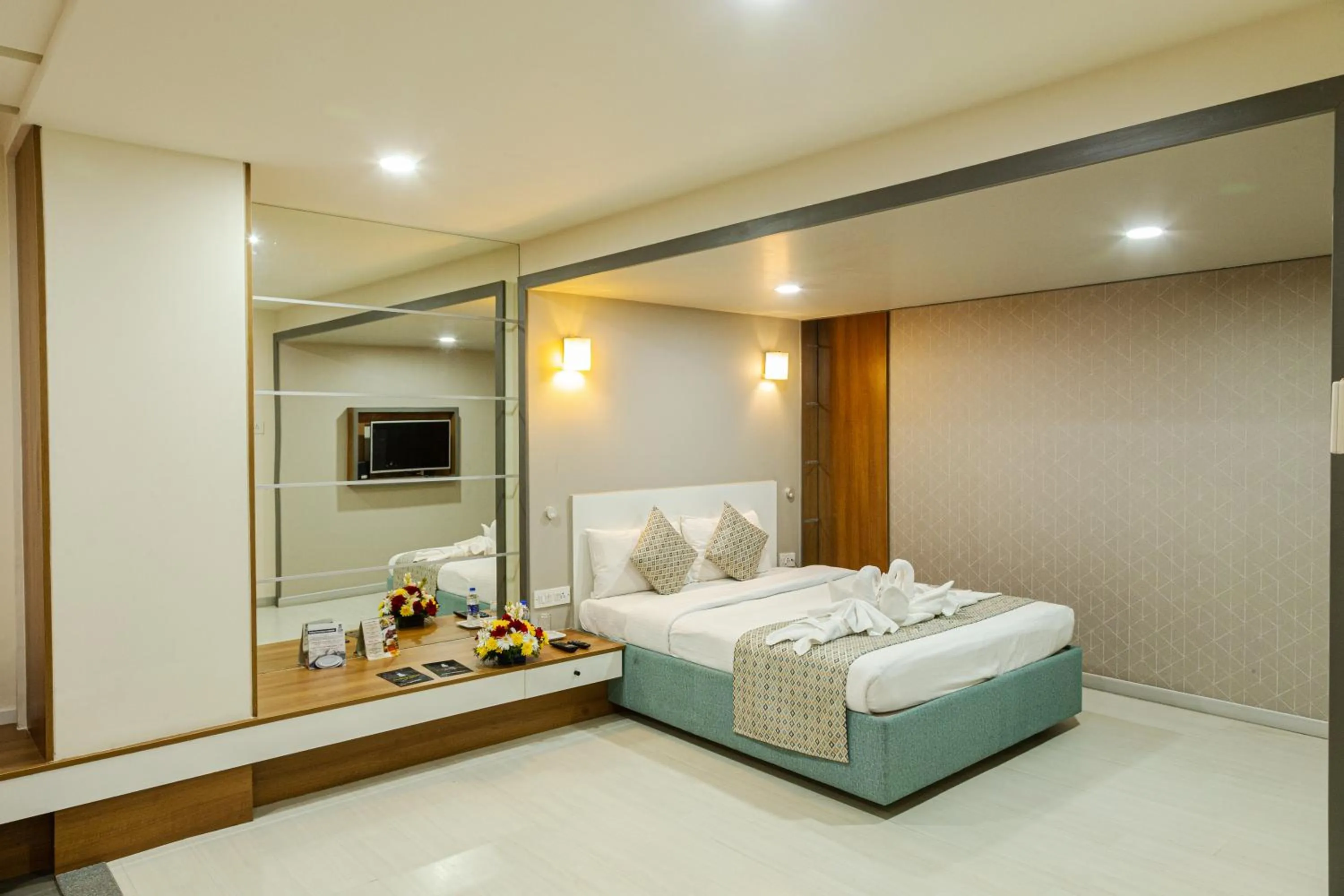 Bed in ICON SELECT by Bhagini