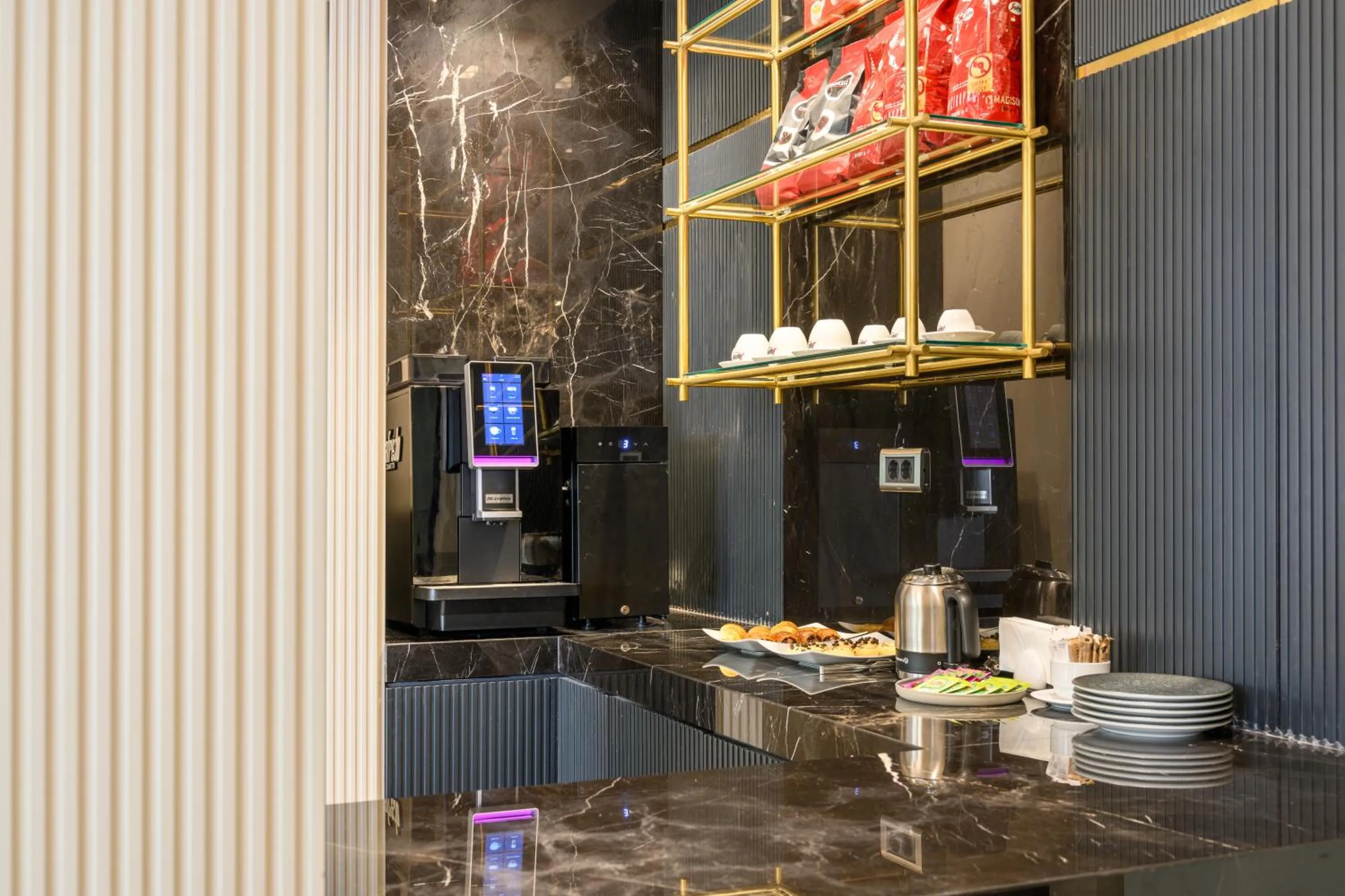Coffee/tea facilities in Four Points Flex by Sheraton Istanbul Taksim Square