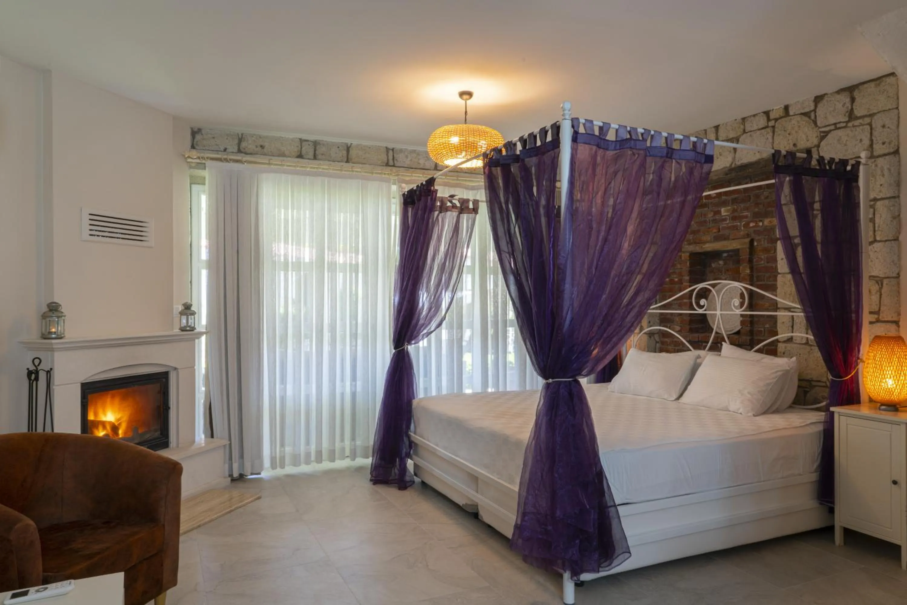 Photo of the whole room, Bed in Panda Alacati Hotel