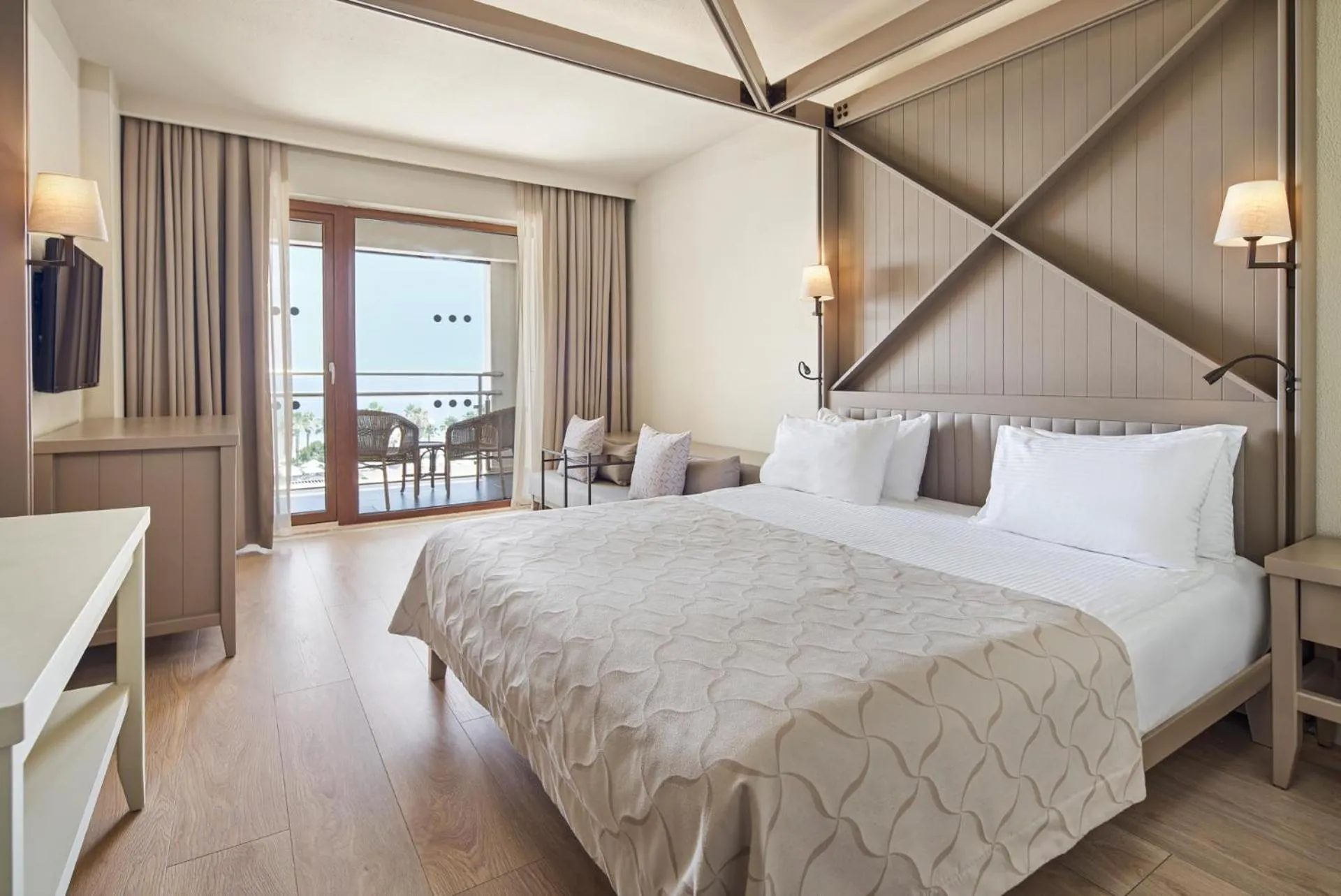 Photo of the whole room, Bed in Voyage Sorgun Hotel