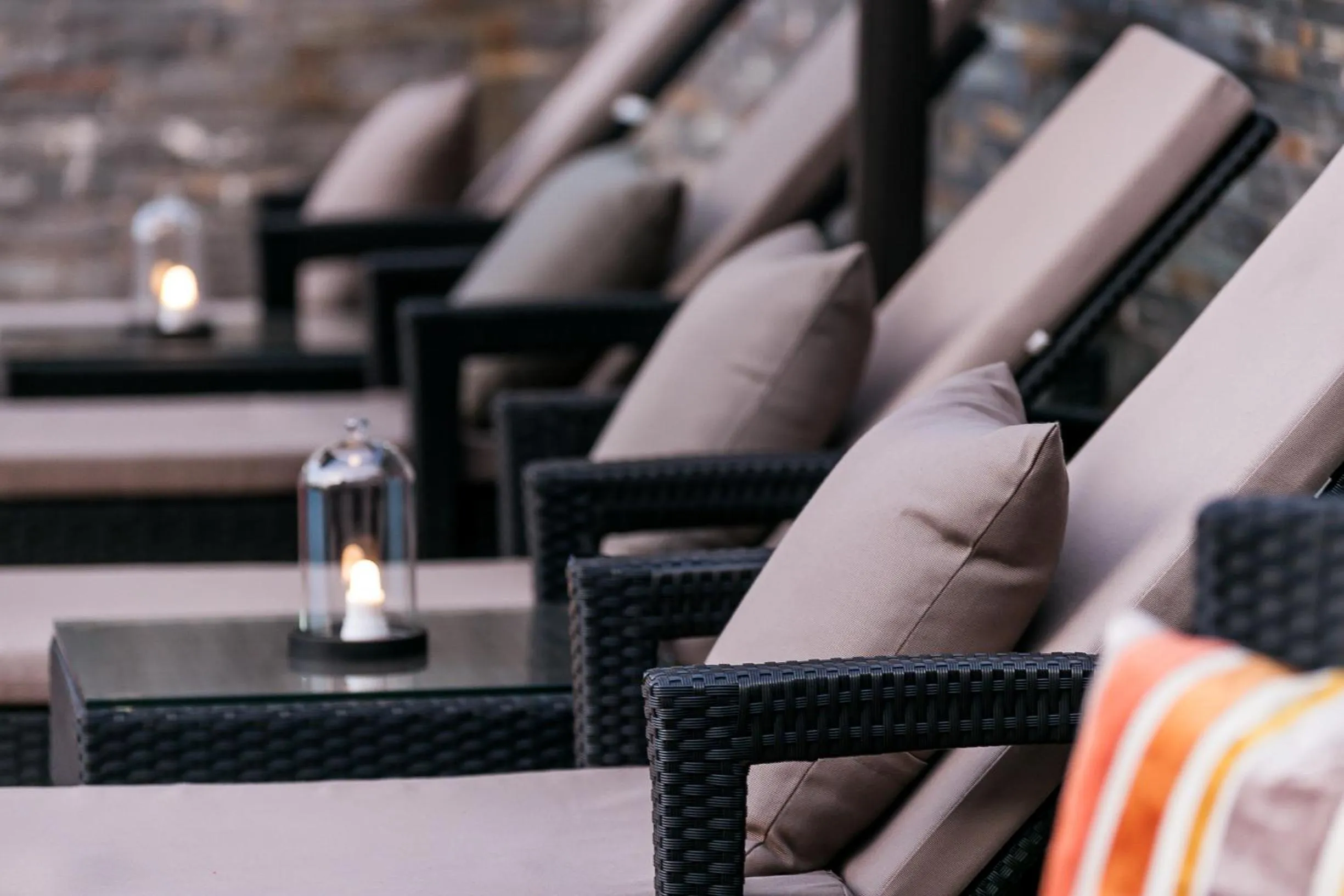 Entertainment in Oak Plaza Suites