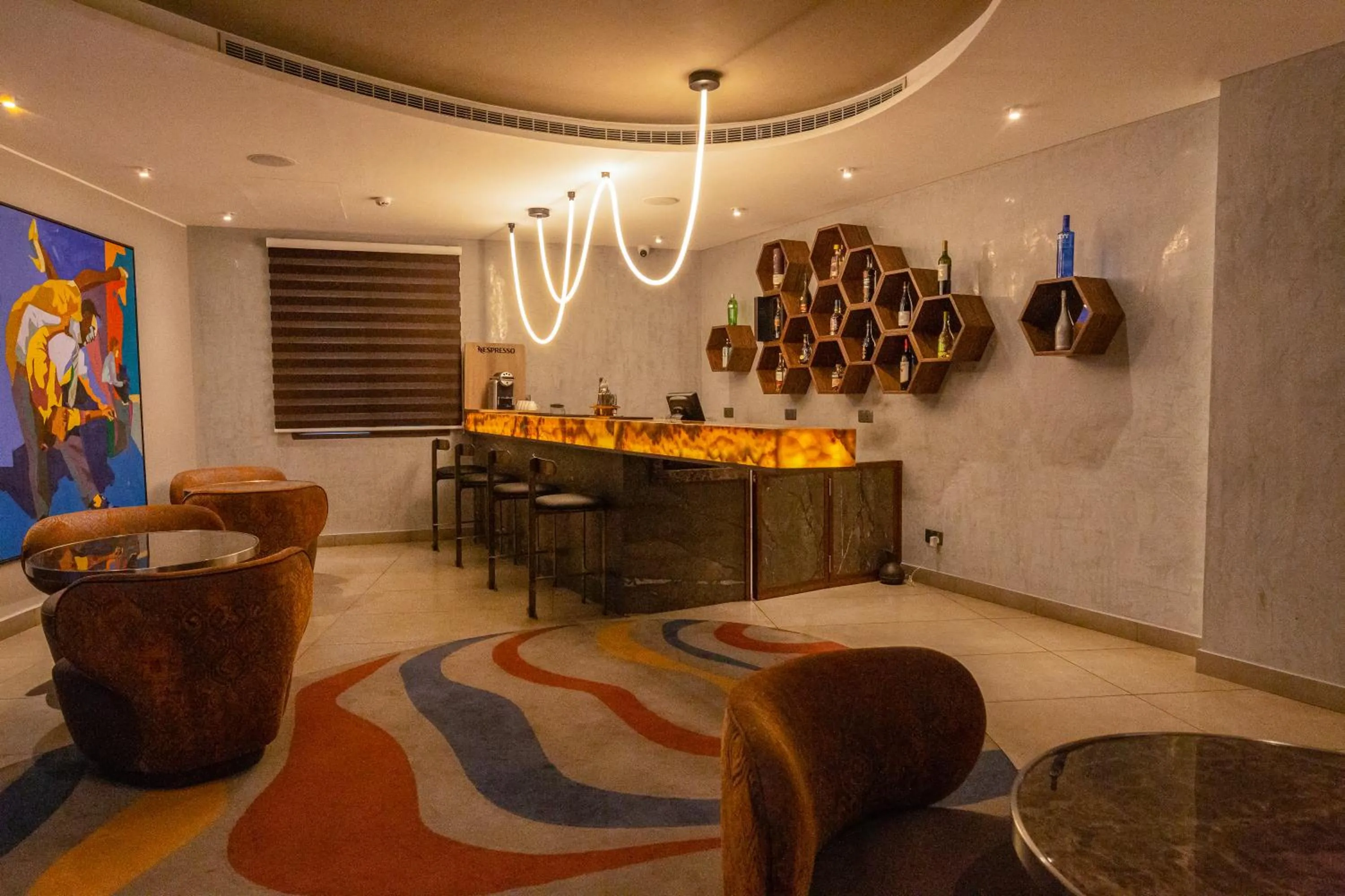 Lounge or bar in Oak Plaza Suites