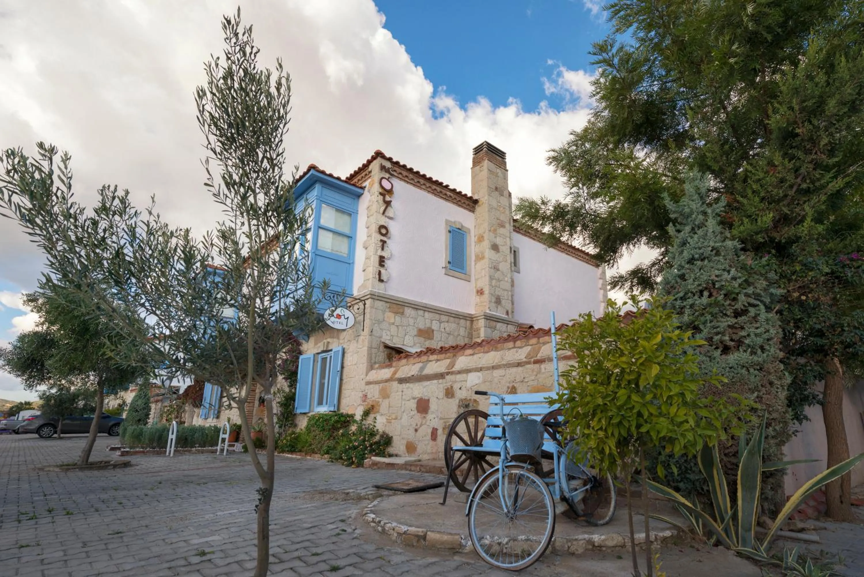 Property building in Moy Hotel