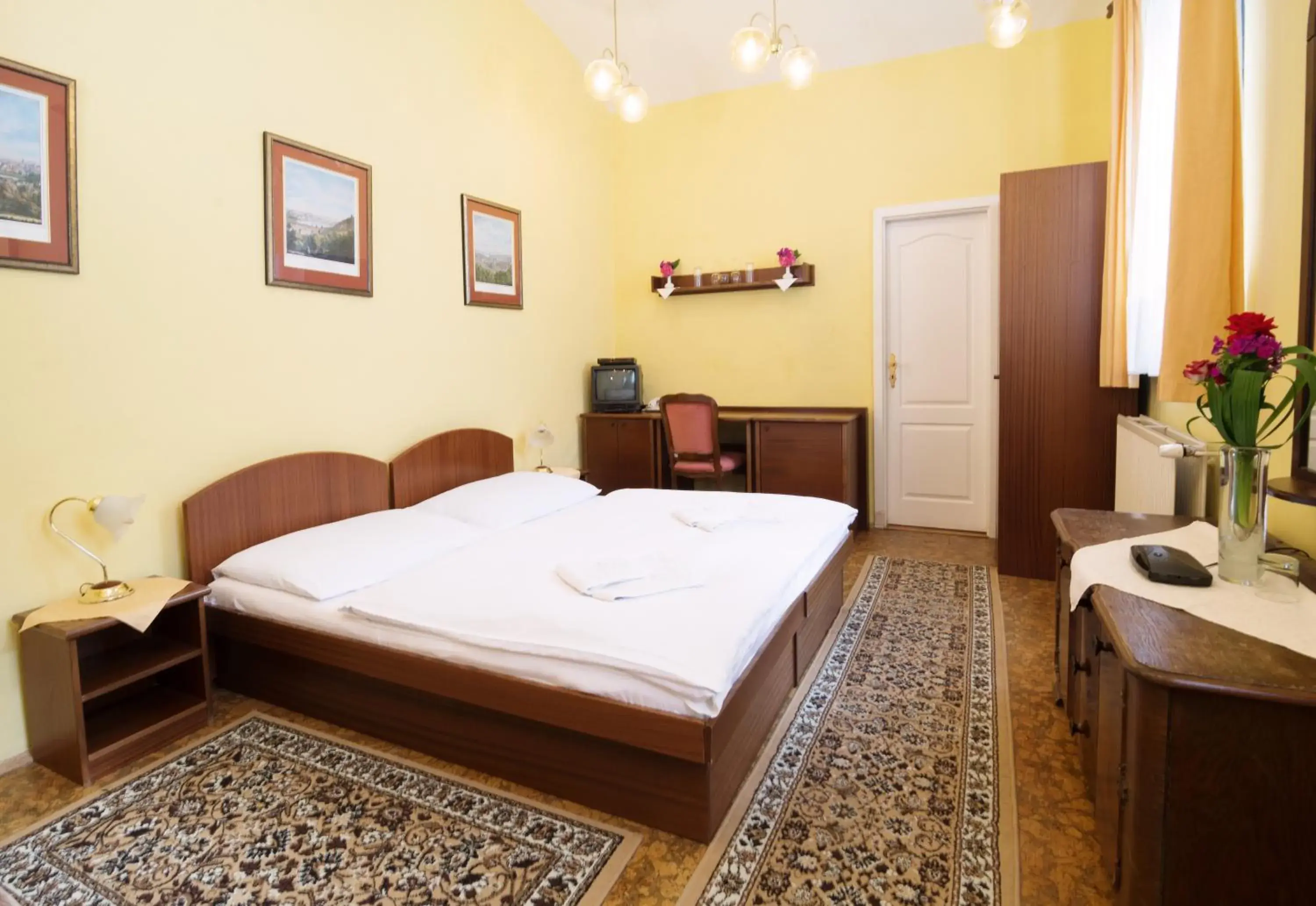 Double or Twin Room - Ground Floor in Pension Dientzenhofer Double or Twin Room - Ground Floor in Pension Dientzenhofer