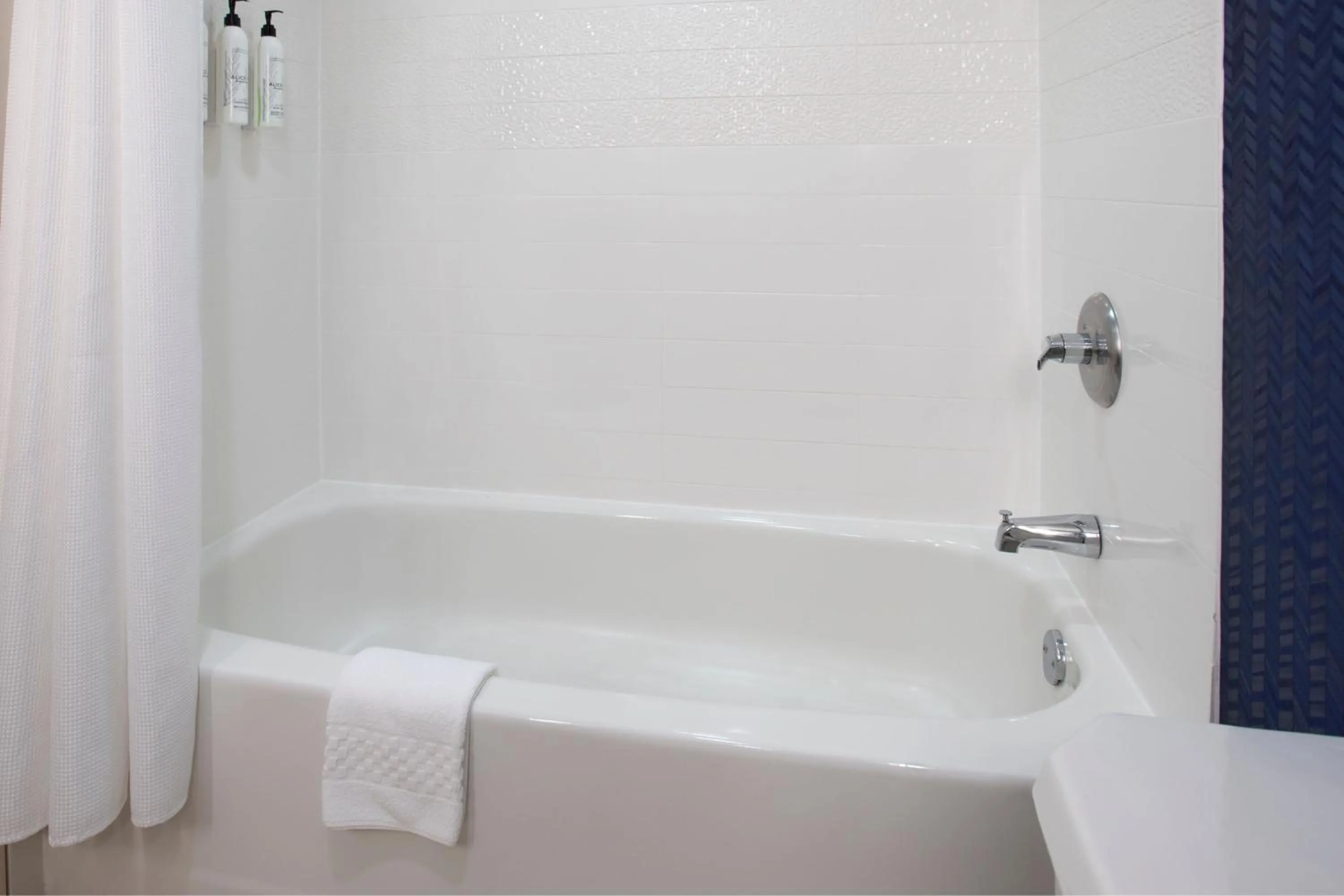 Photo of the whole room in Fairfield by Marriott Rochester Henrietta/University Area