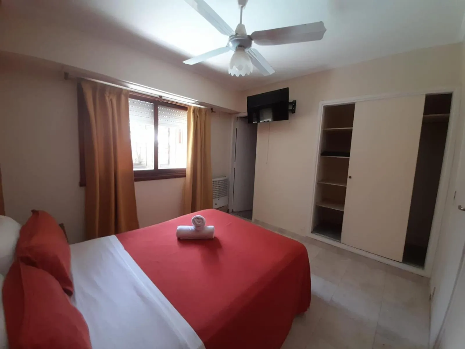 Bed in San Remo Viking Hotel