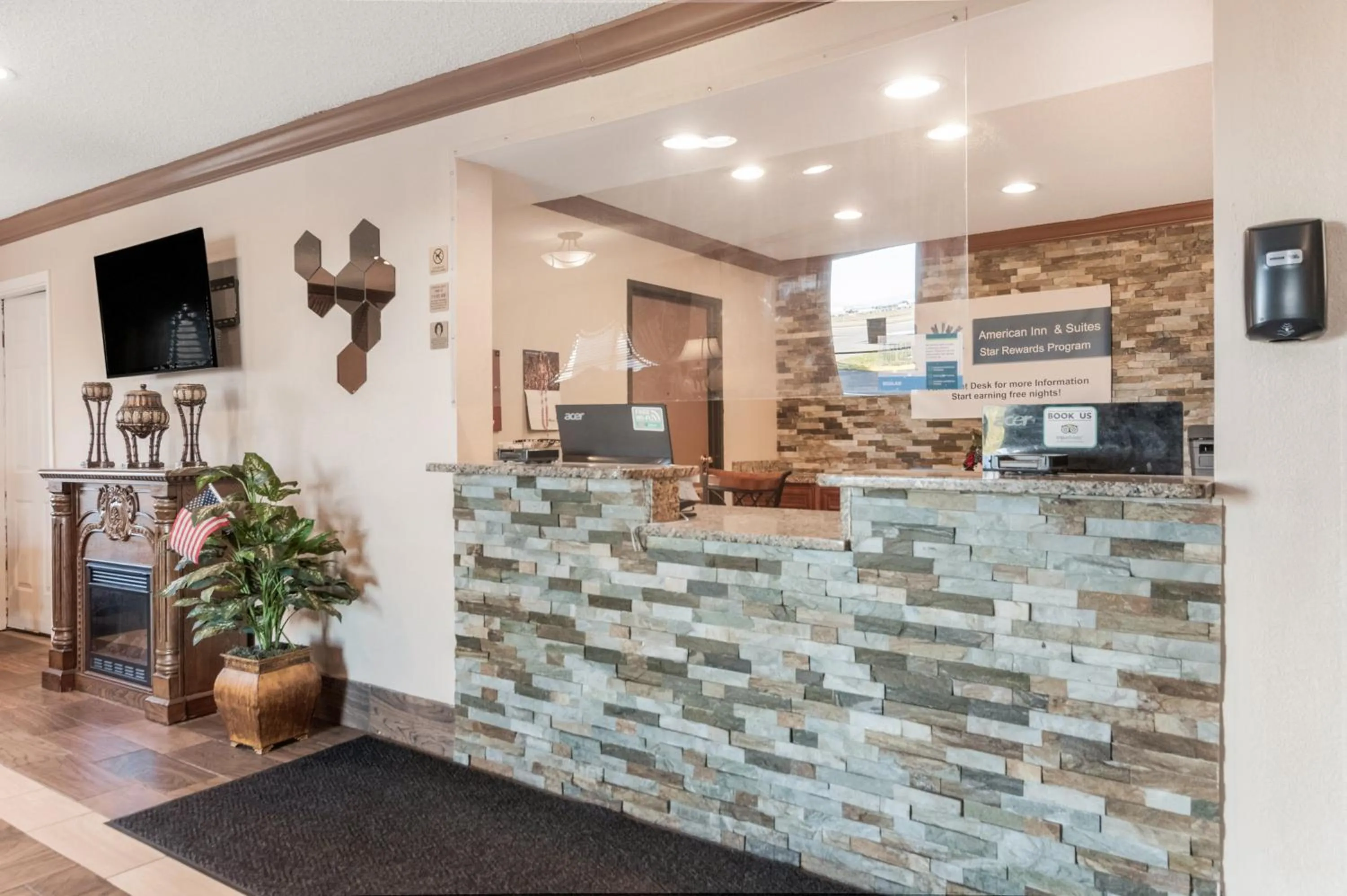 American Inn & Suites Metro Airport