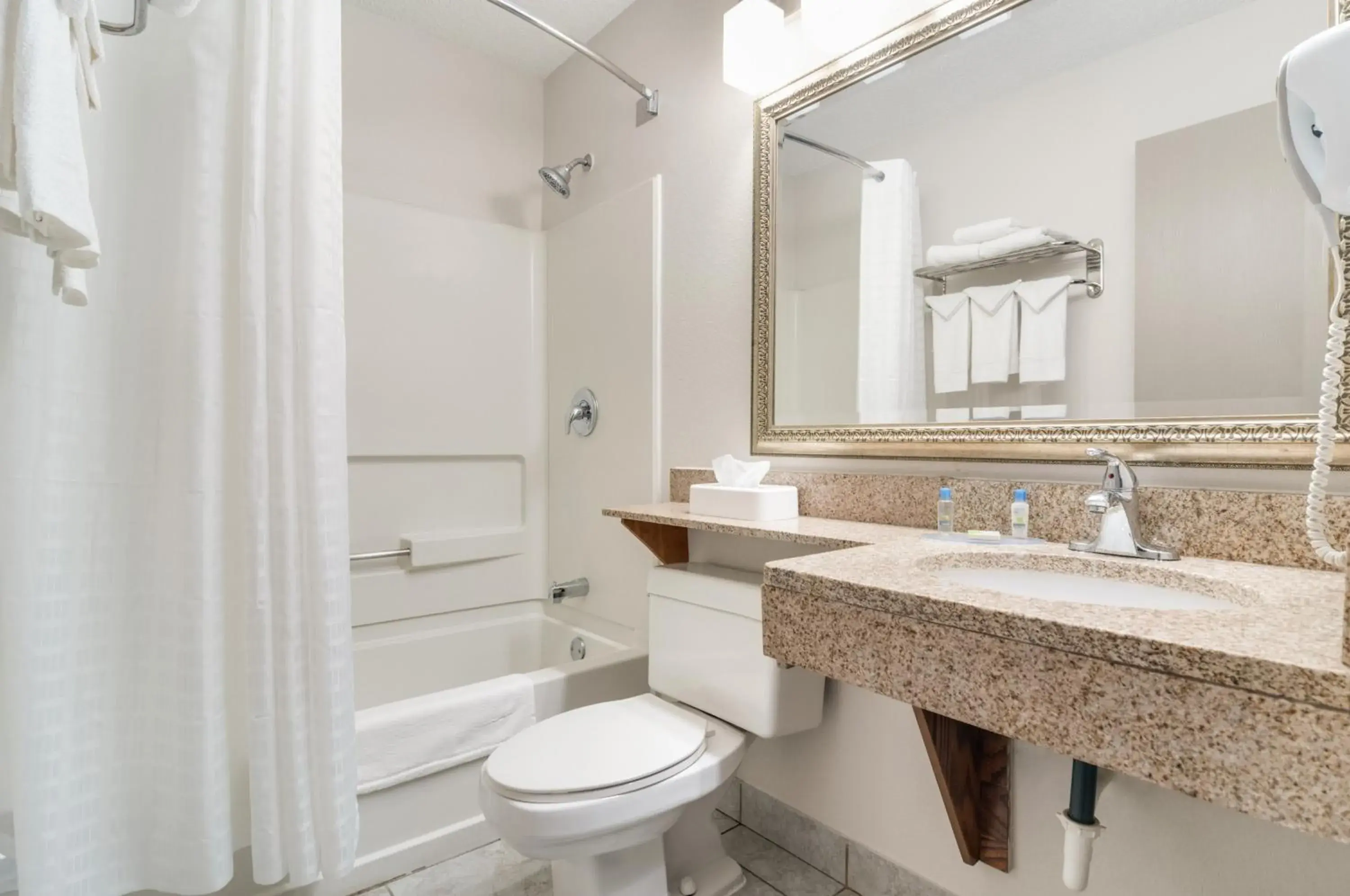 King Room - Non-Smoking in American Inn & Suites Metro Airport King Room - Non-Smoking in American Inn & Suites Metro Airport