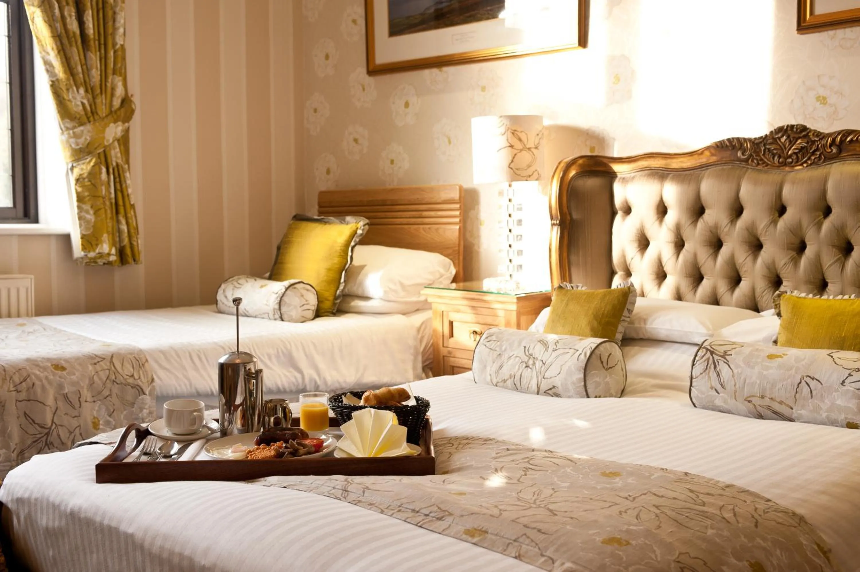 Bedroom, Bed in Exmoor White Horse Inn