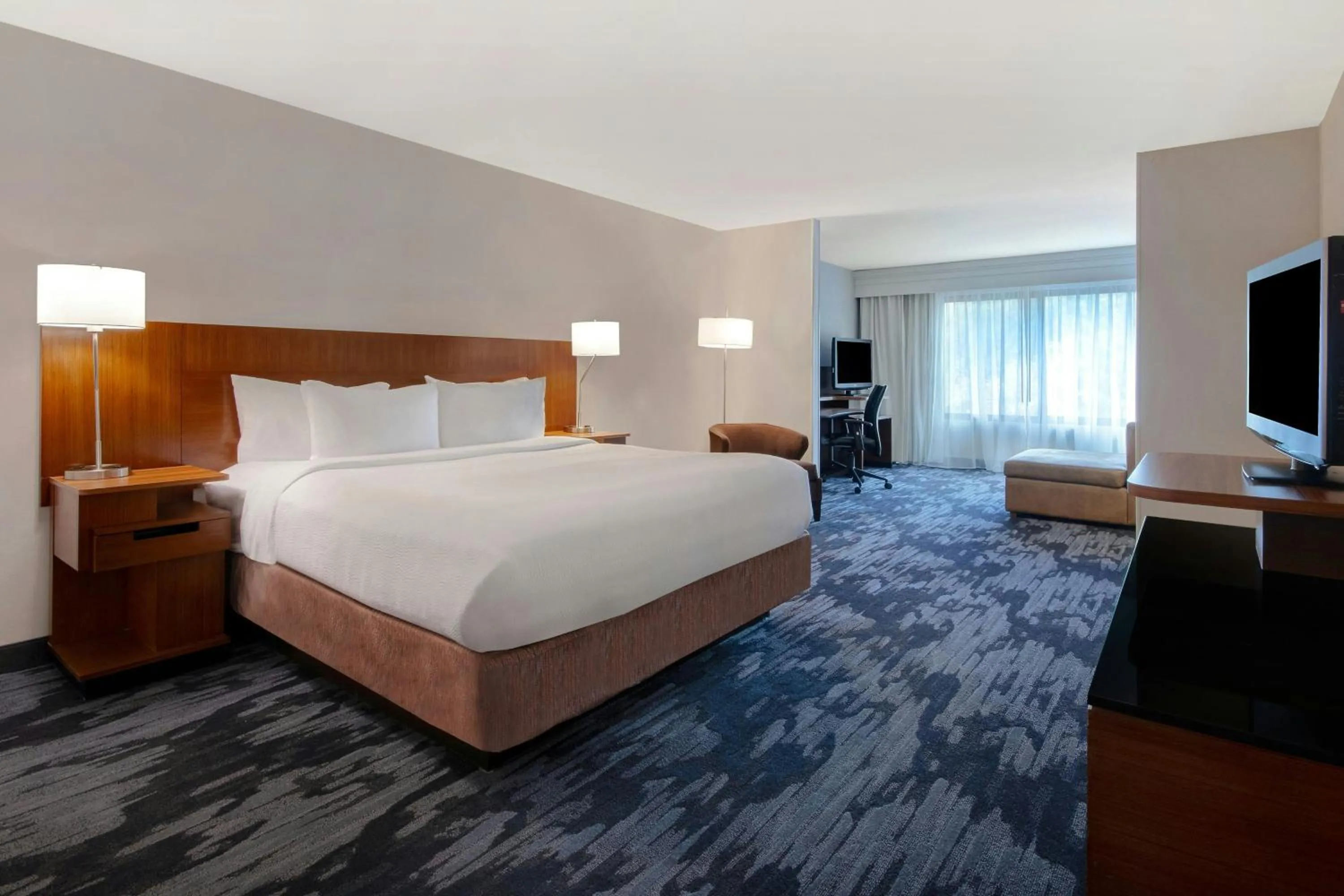 Photo of the whole room, Bed in Fairfield Inn and Suites by Marriott Rochester West/Greece