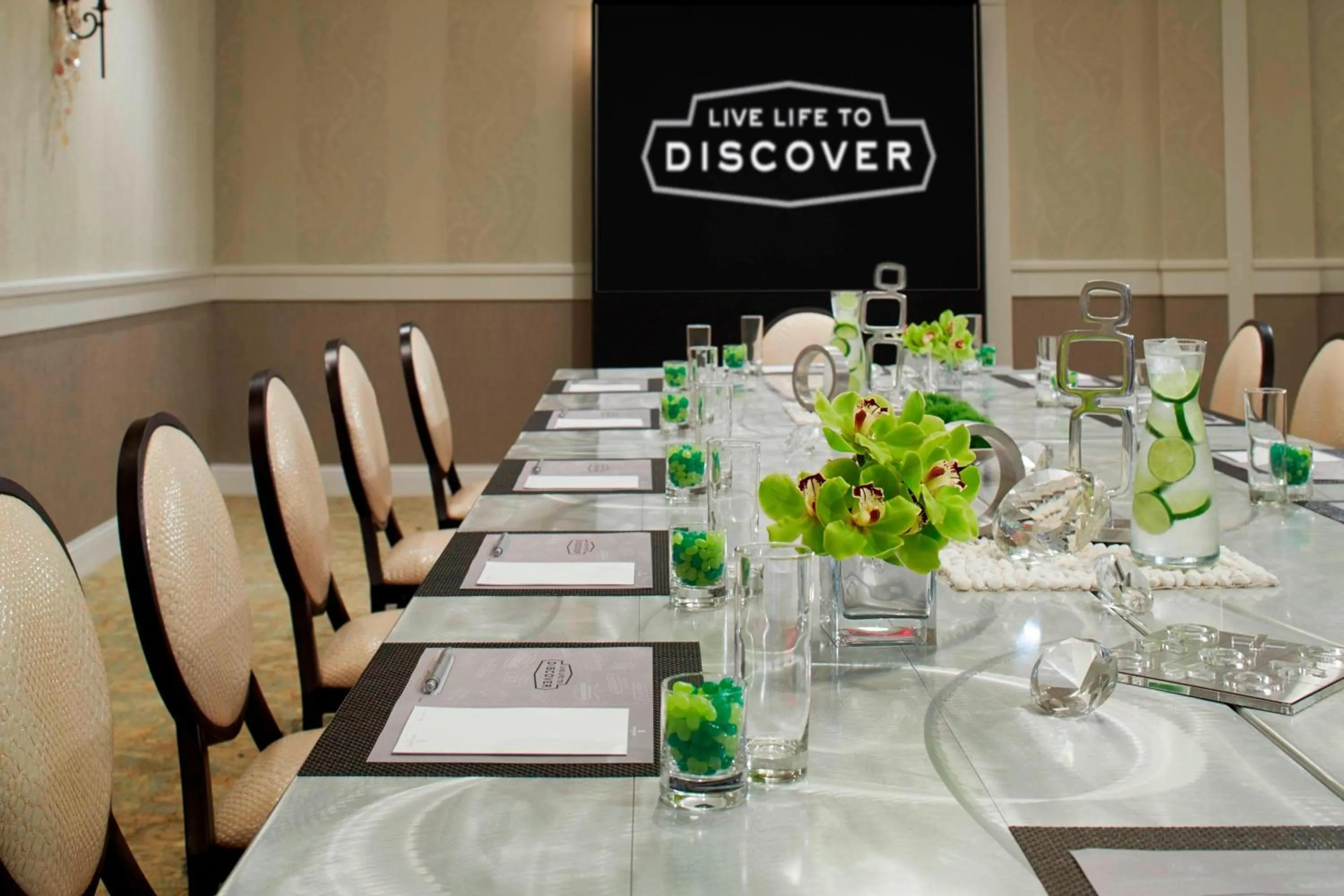 Meeting/conference room in The Del Monte Lodge Renaissance Rochester Hotel & Spa