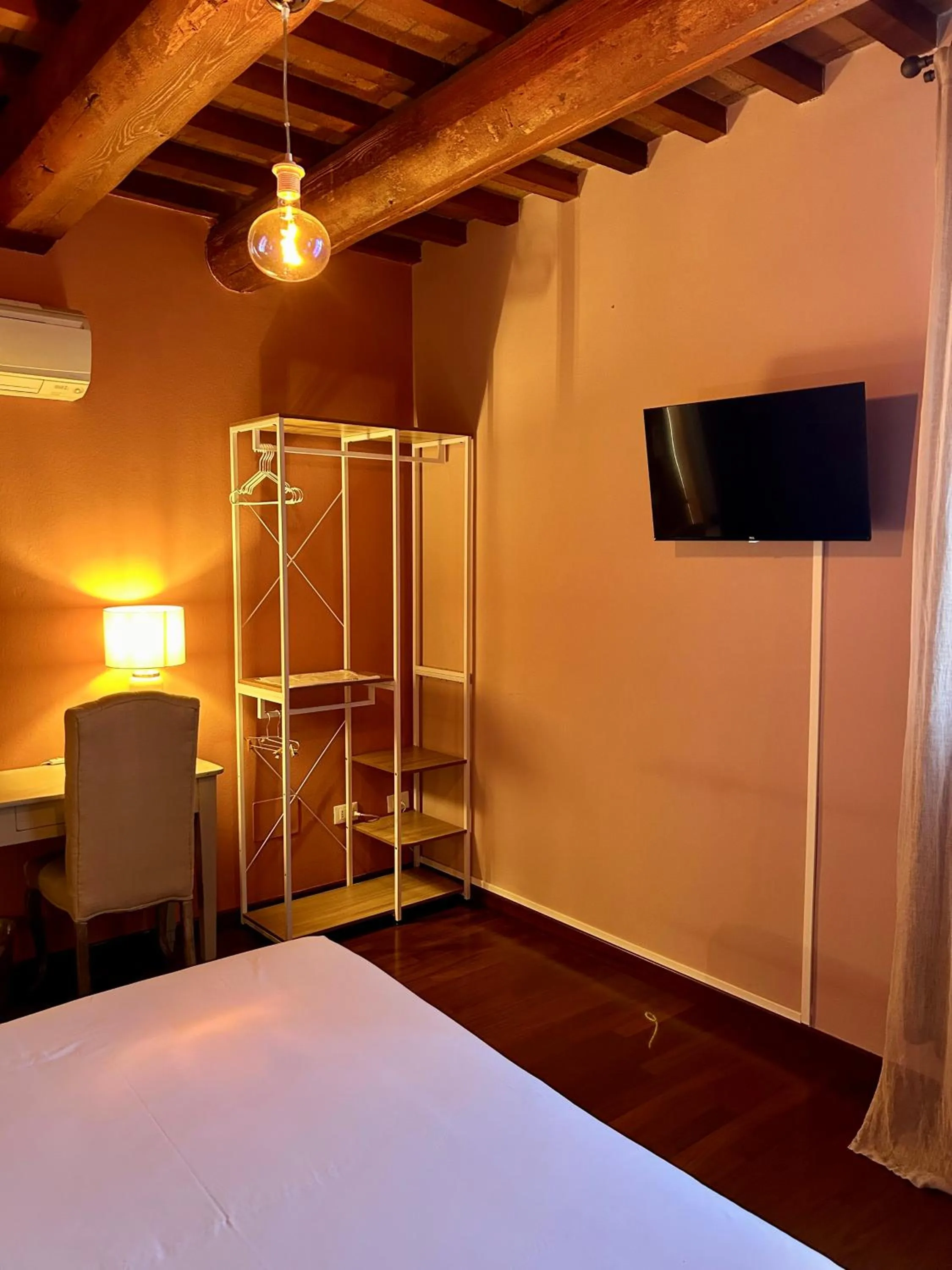 Bed in La Maison B&B