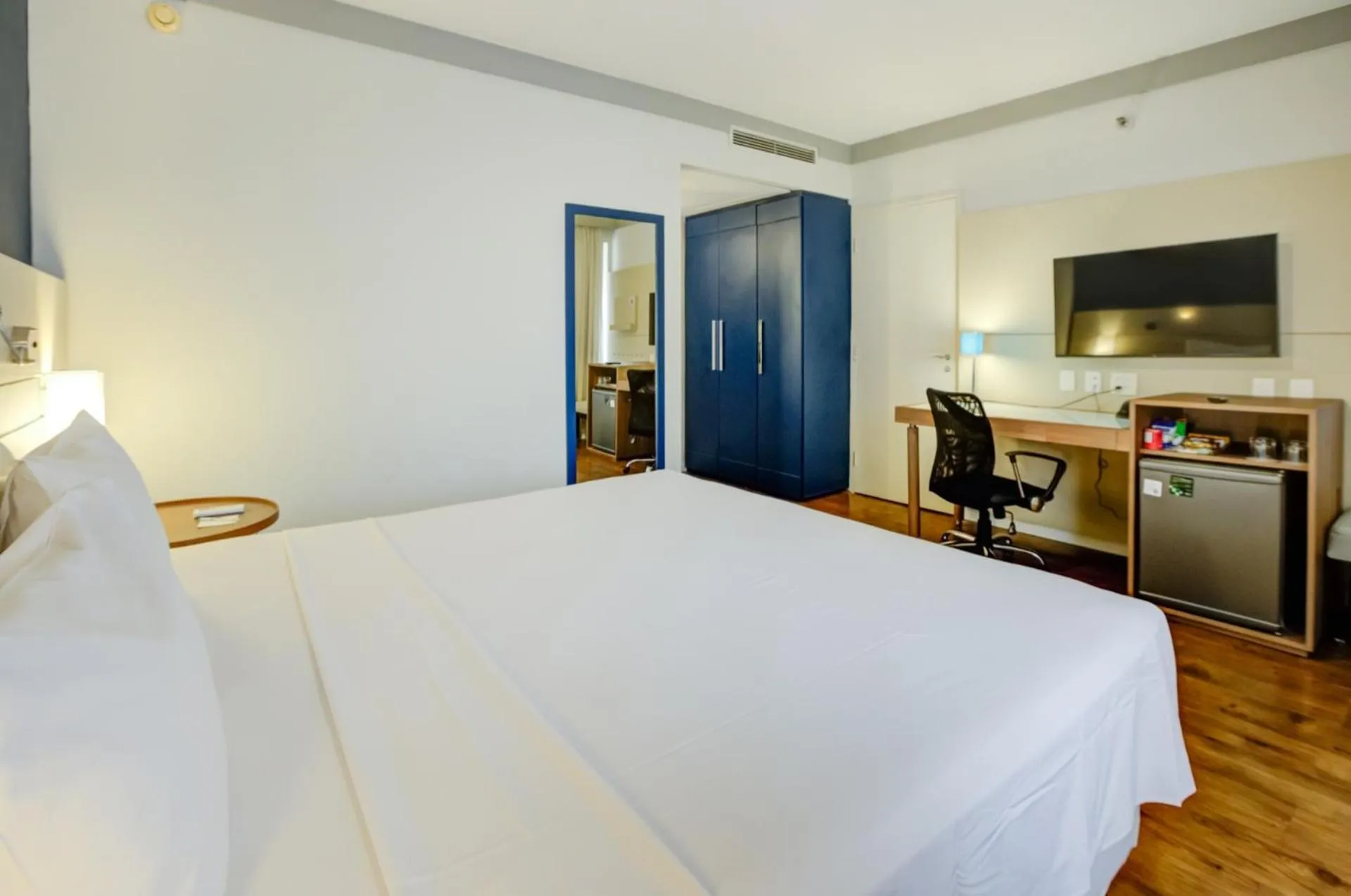 Bedroom, Bed in Quality Faria Lima