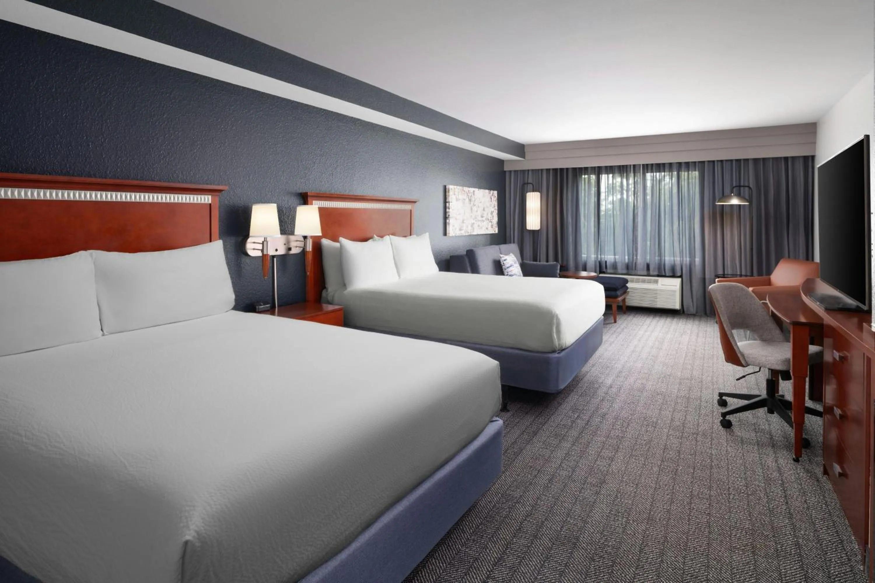 Photo of the whole room, Bed in Courtyard Fort Myers at I-75 and Gulf Coast Town Center