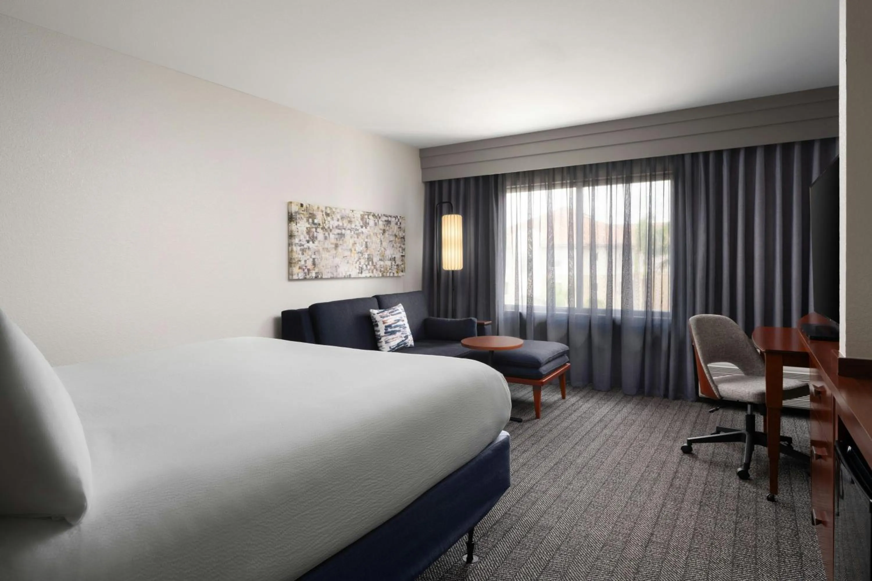 Photo of the whole room, Bed in Courtyard Fort Myers at I-75 and Gulf Coast Town Center