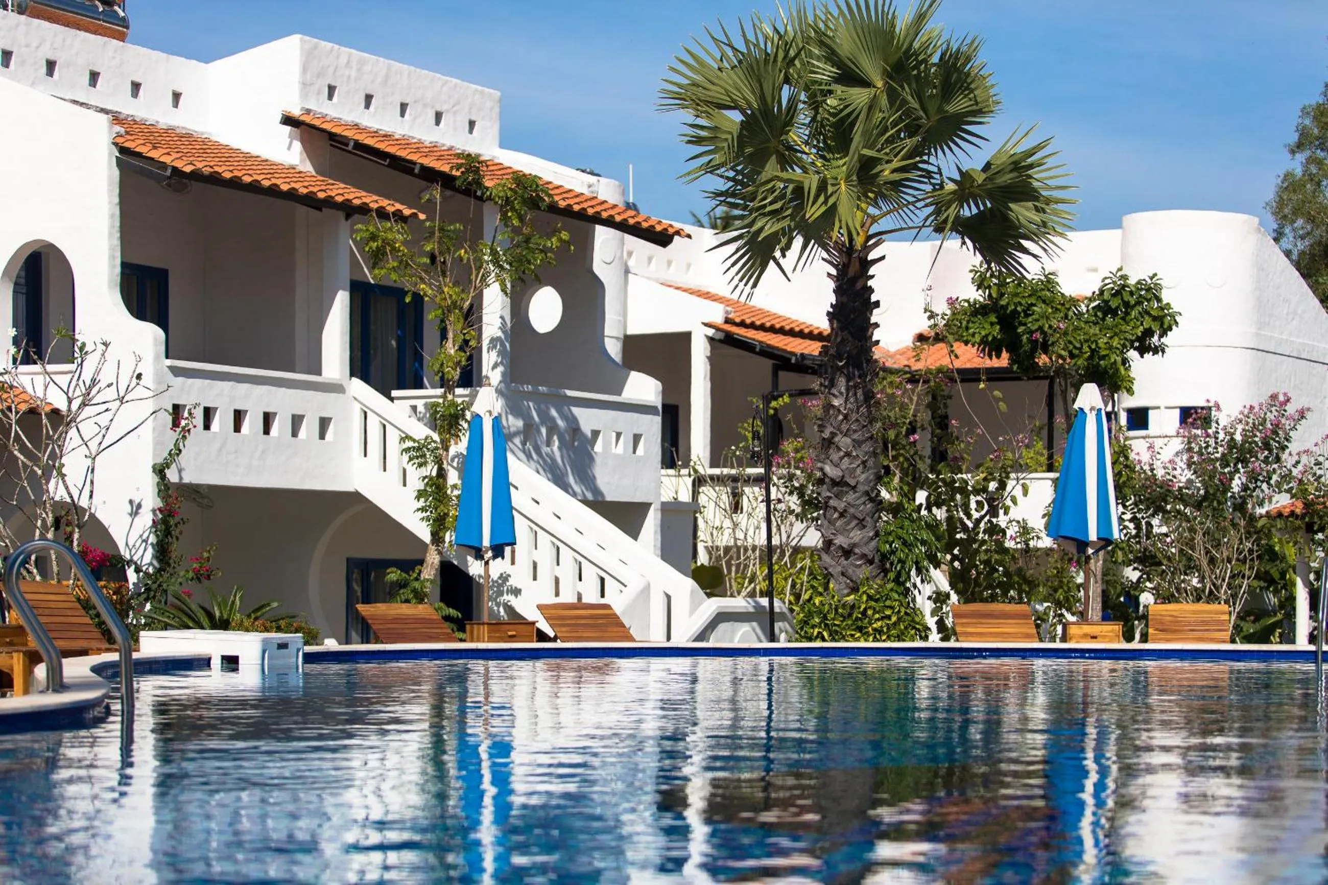 Pool view in Isabella Resort