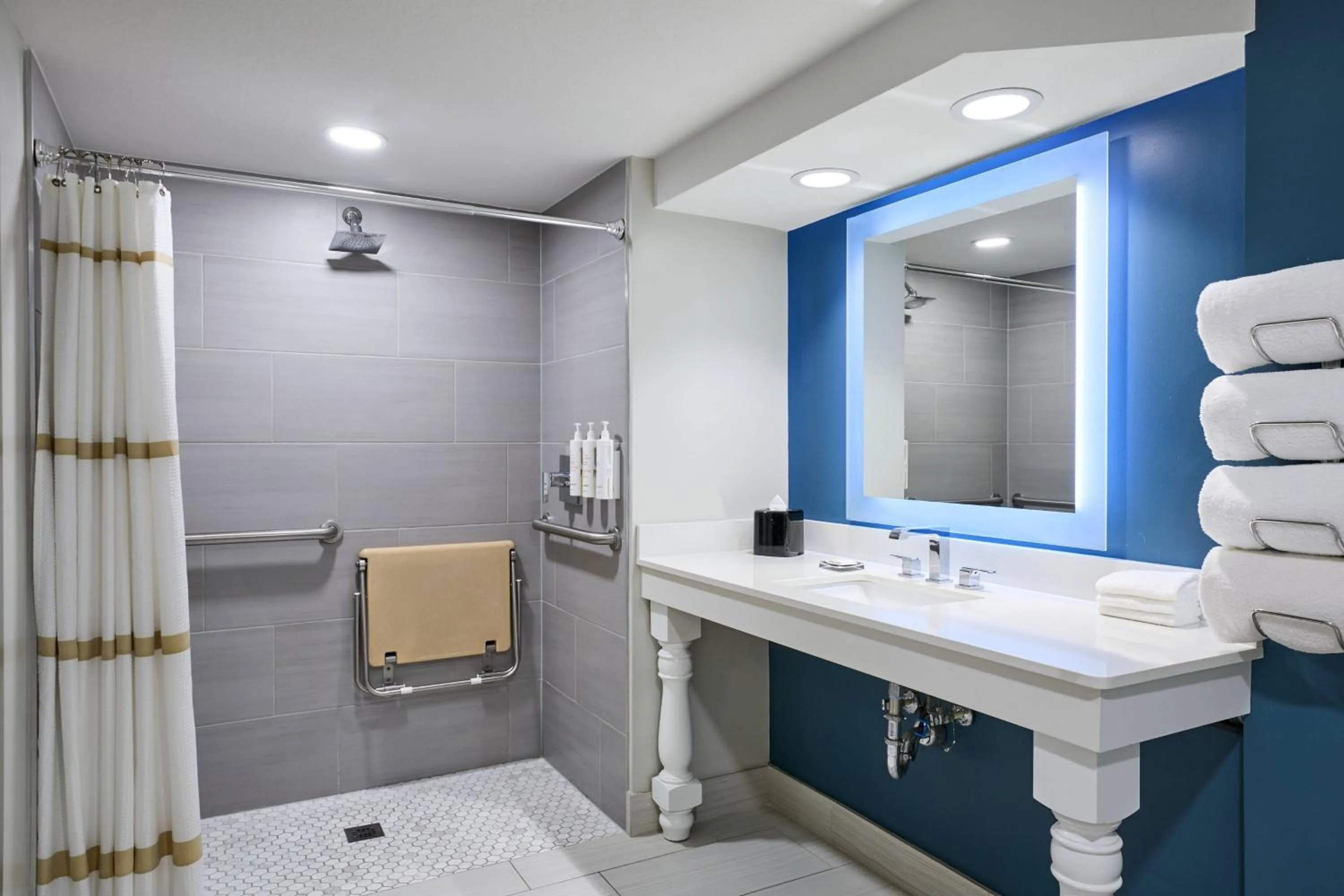 Bathroom in Marriott Sanibel Harbour Resort & Spa