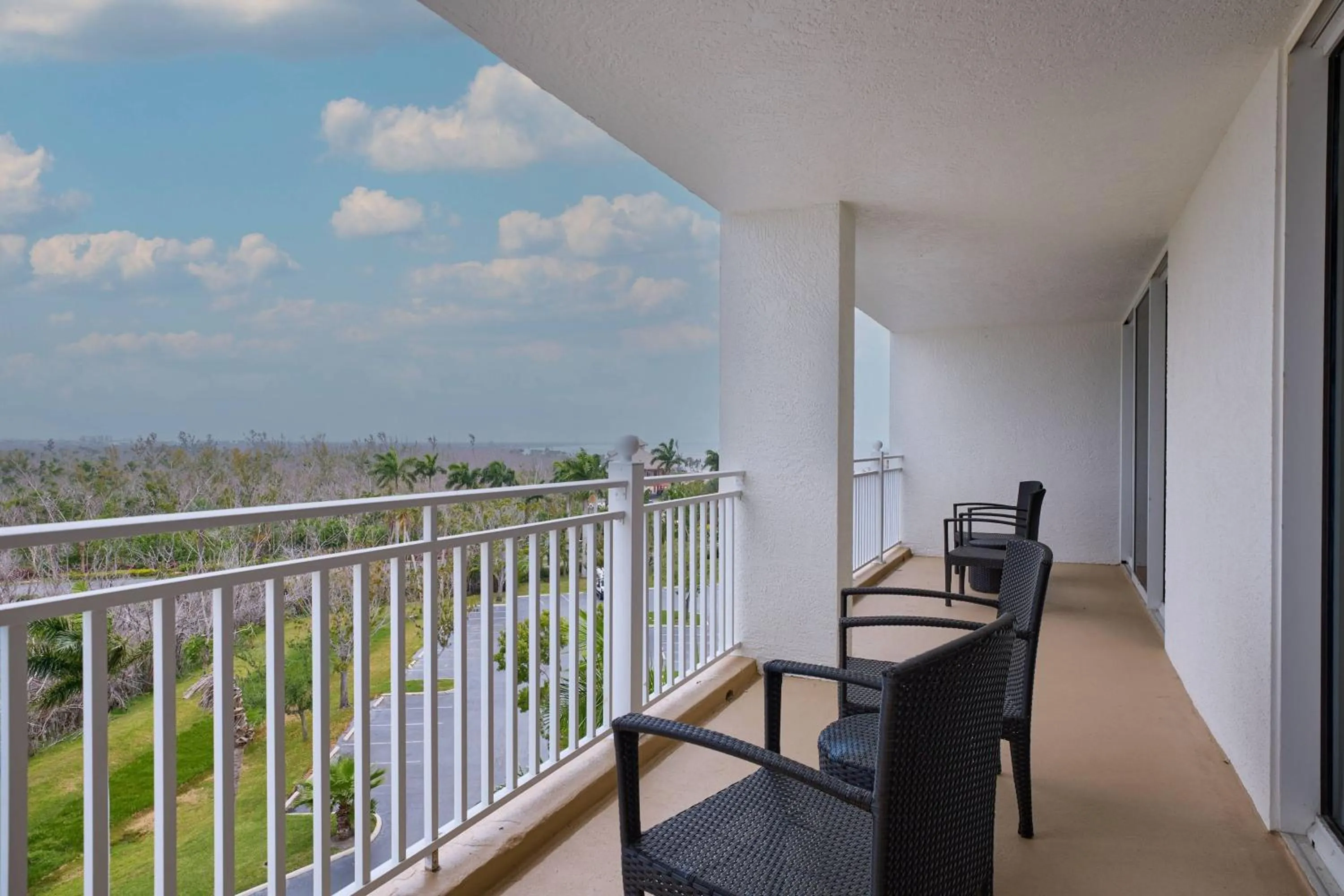 Photo of the whole room in Marriott Sanibel Harbour Resort & Spa
