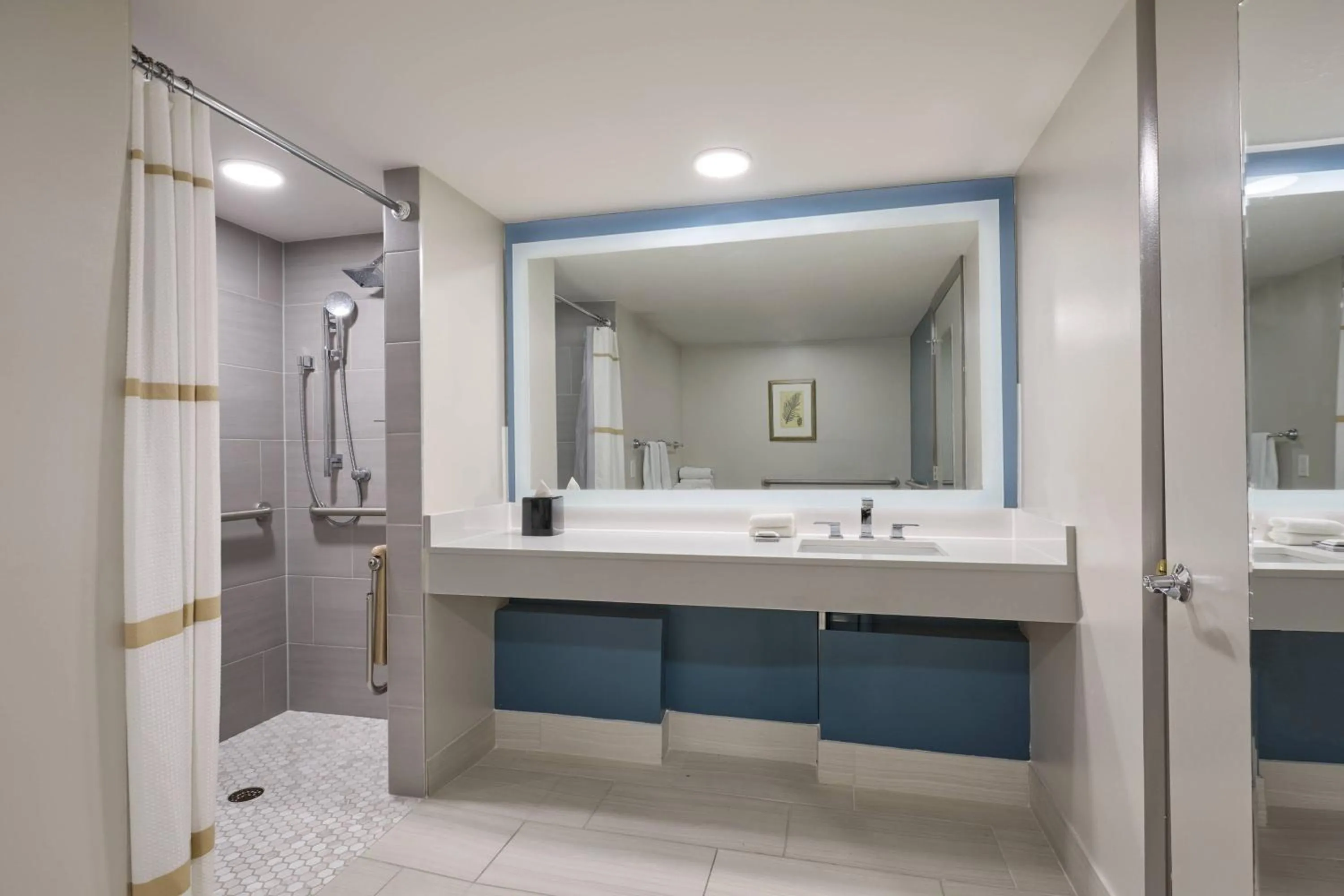 Bathroom in Marriott Sanibel Harbour Resort & Spa