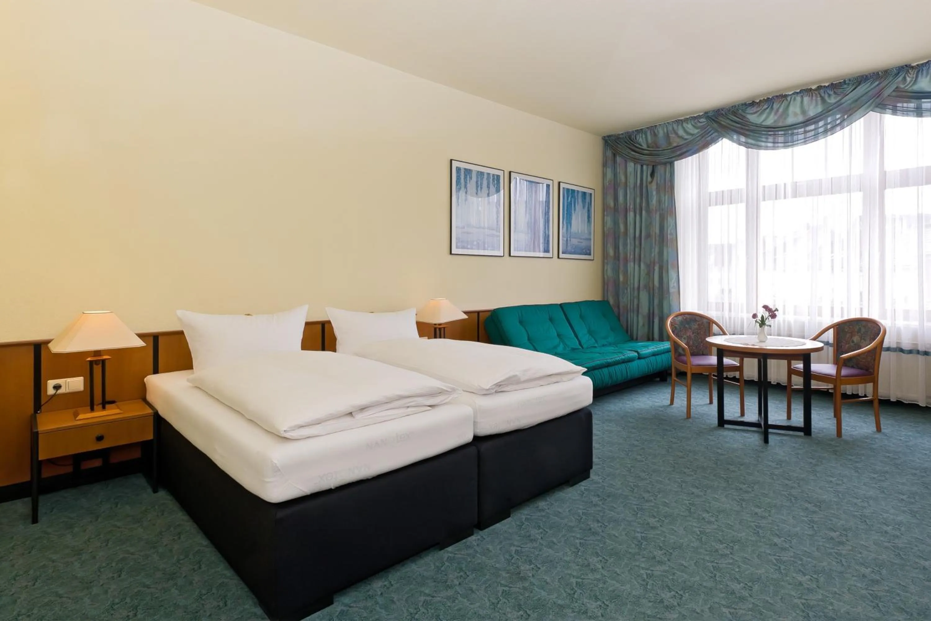 Living room, Bed in Hotel Katharinenhof