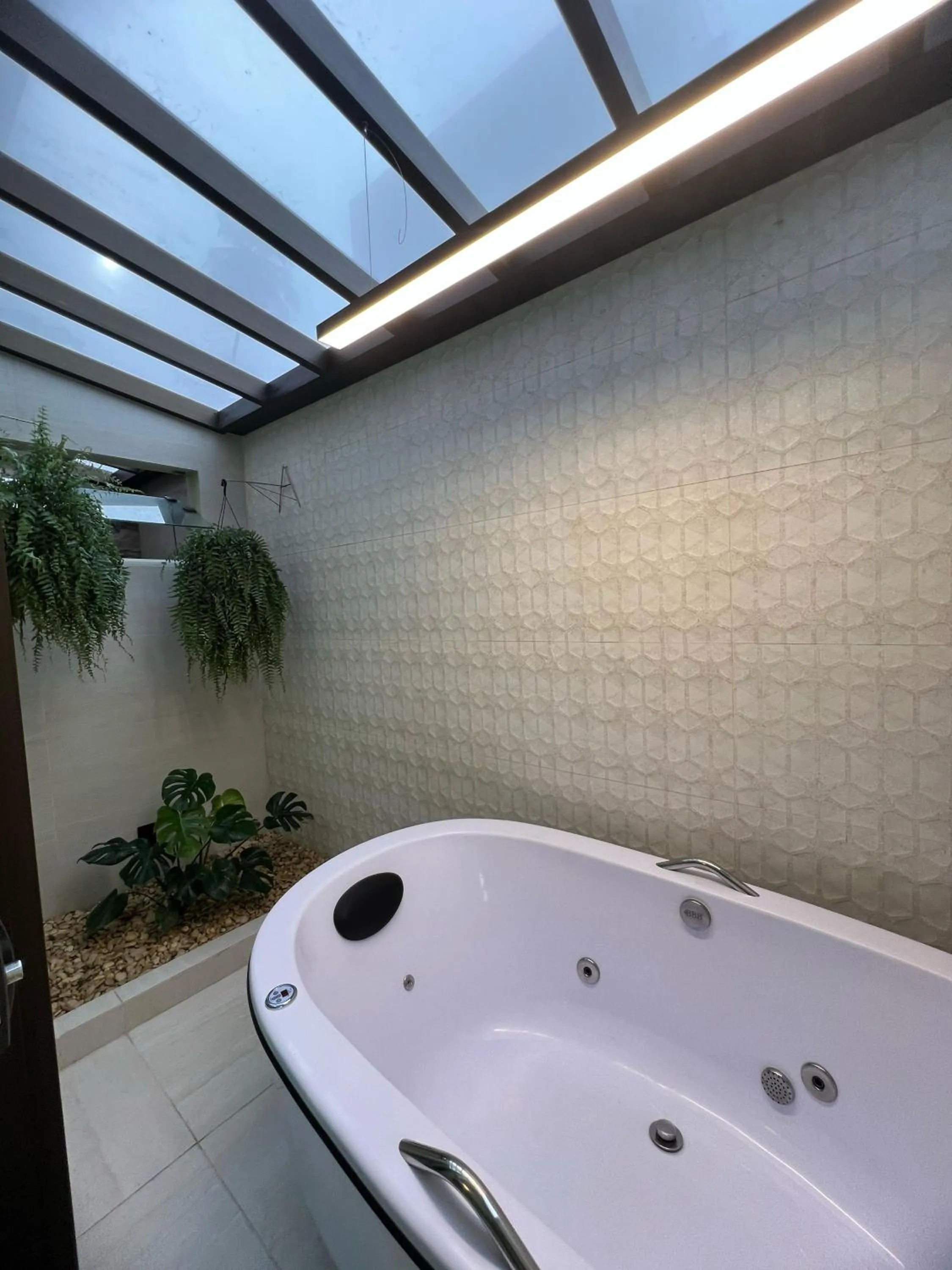 Hot Tub in Pousada Praia Bela